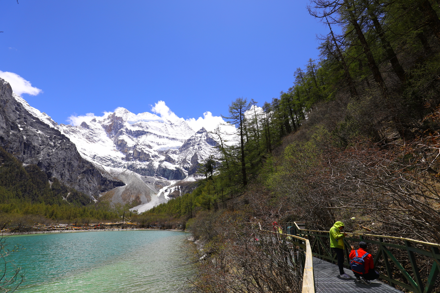現代旅人如我，依舊渴望見證作家筆下的「香格里拉」的真實面貌。