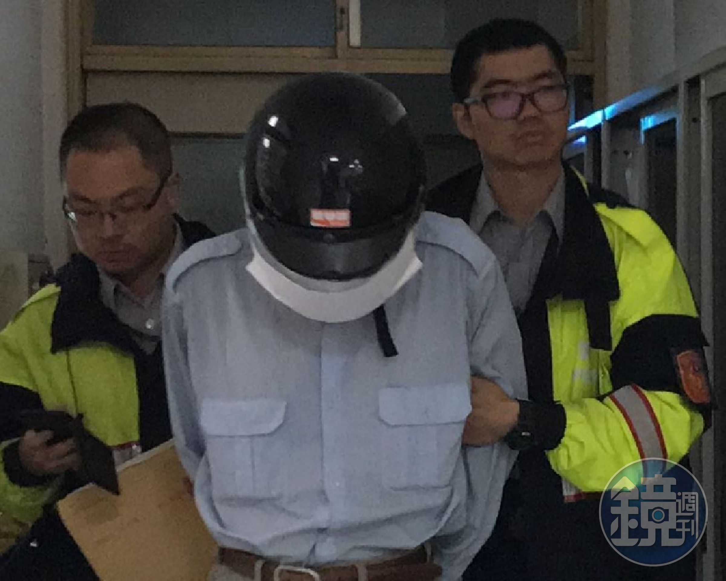 陳嫌疑似因為受不了妹妹說自己身上「臭臭的」，持刀砍人。