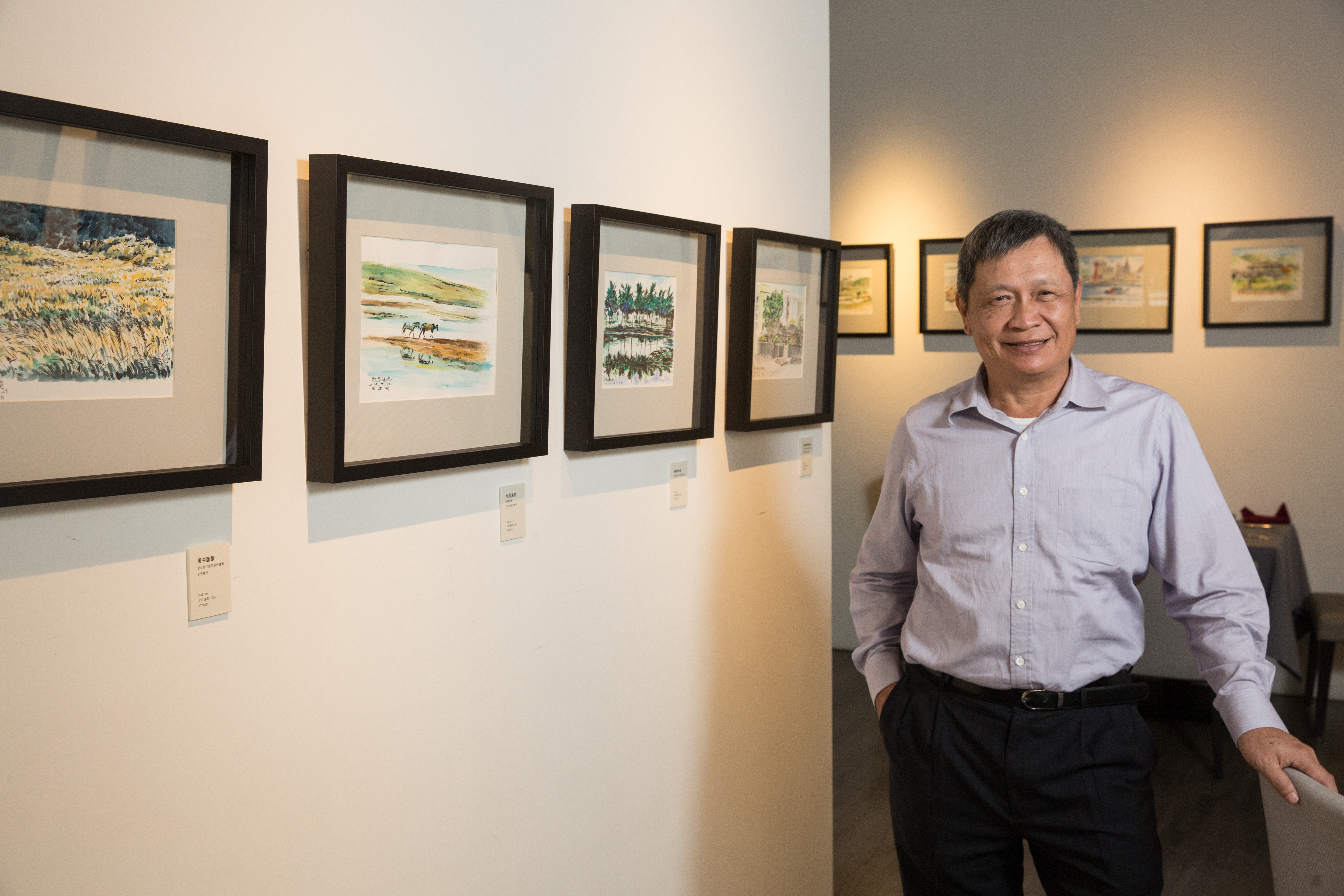 王正明三度開畫展，受到眾多青睞，畫作也賣出不少。