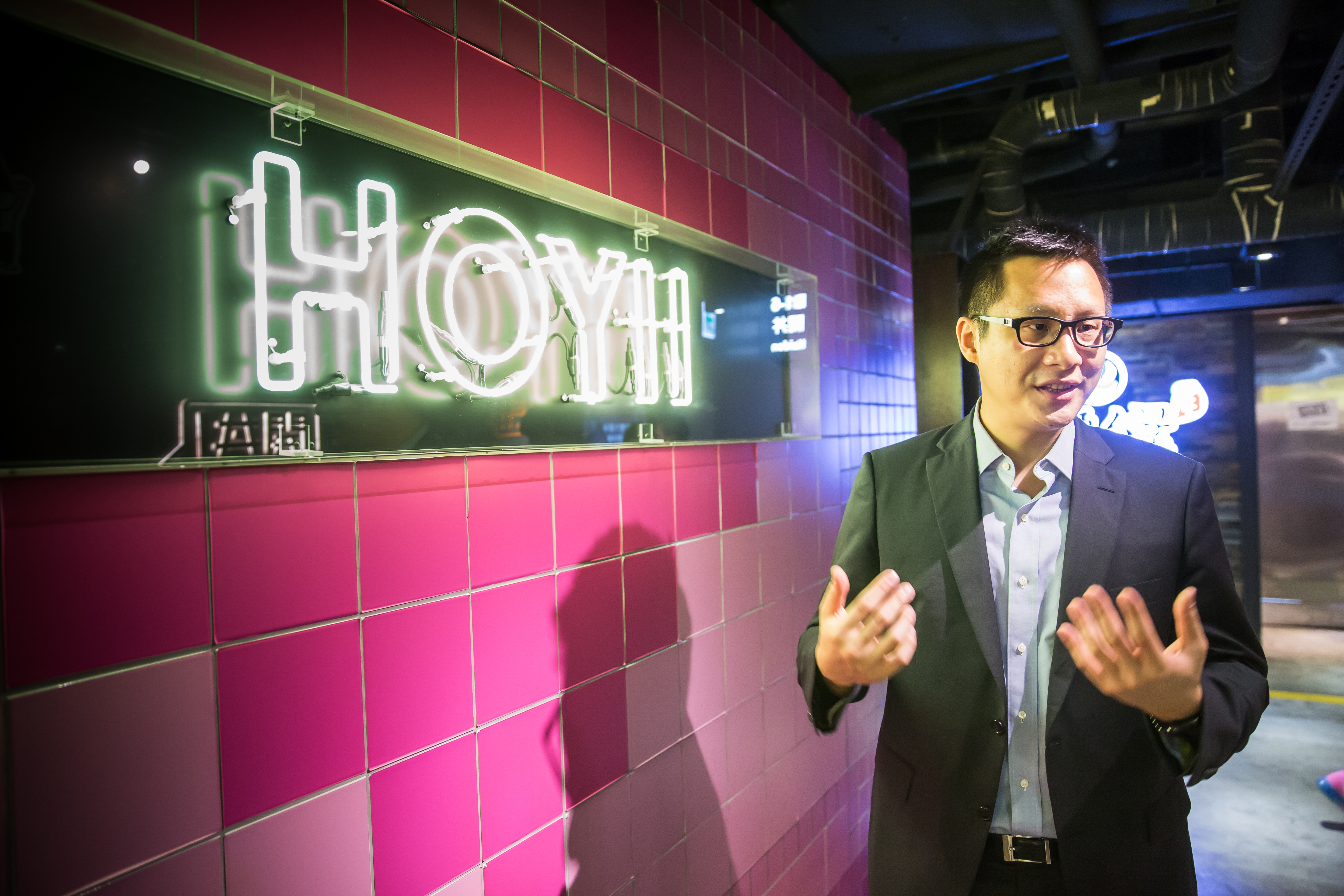 在和億生活進駐前，「HOYII北車站」的位置曾空置5年沒人租，被稱為黃金地段的鬼城。