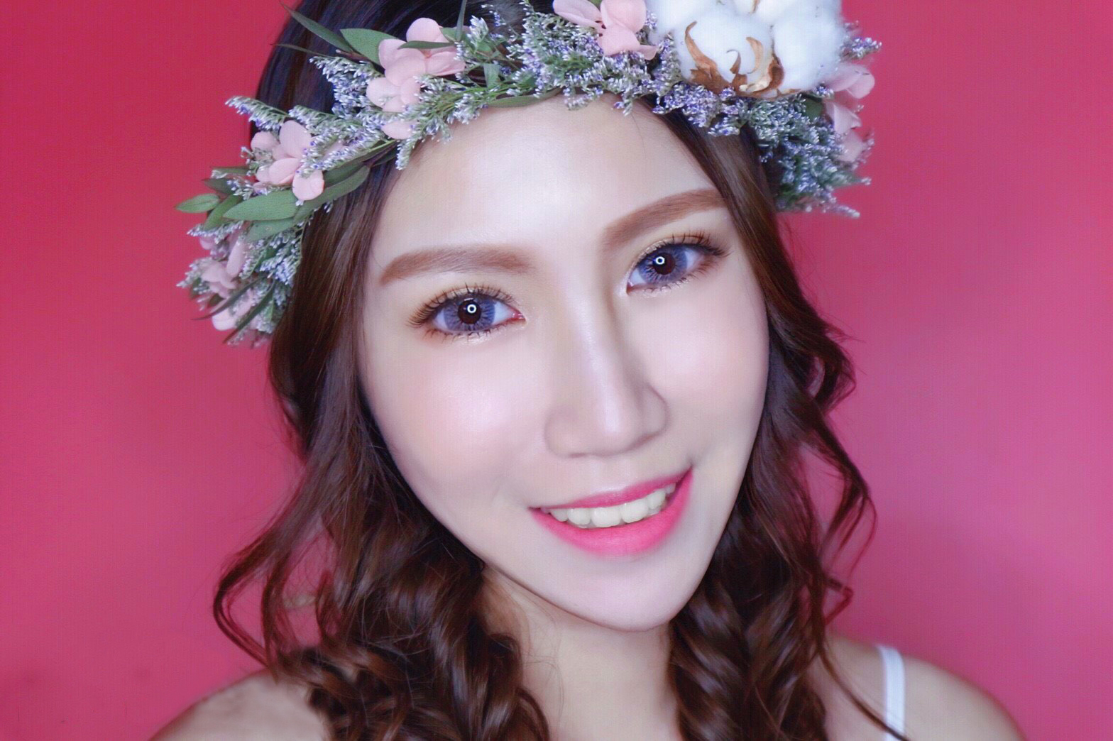 美是一種創造，有漂亮的五官與肌膚，就不必老是研究遮瑕化妝術，不用上妝也很漂亮。