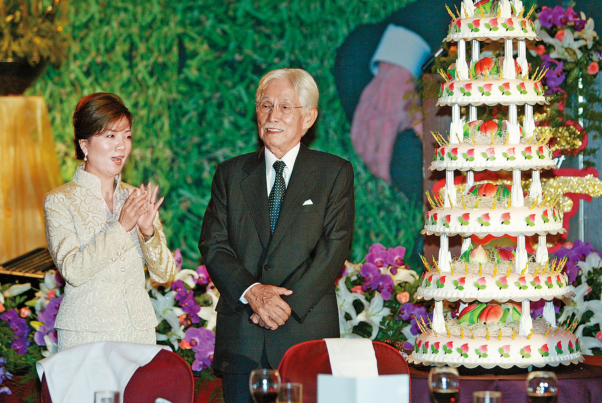 辜寬敏夫人（左）告知辜寬敏（右）巴拿馬與台灣斷交時，辜寬敏很開心，強調斷交將促進台灣獨立，讓夫人嚇了一跳。（中央社）