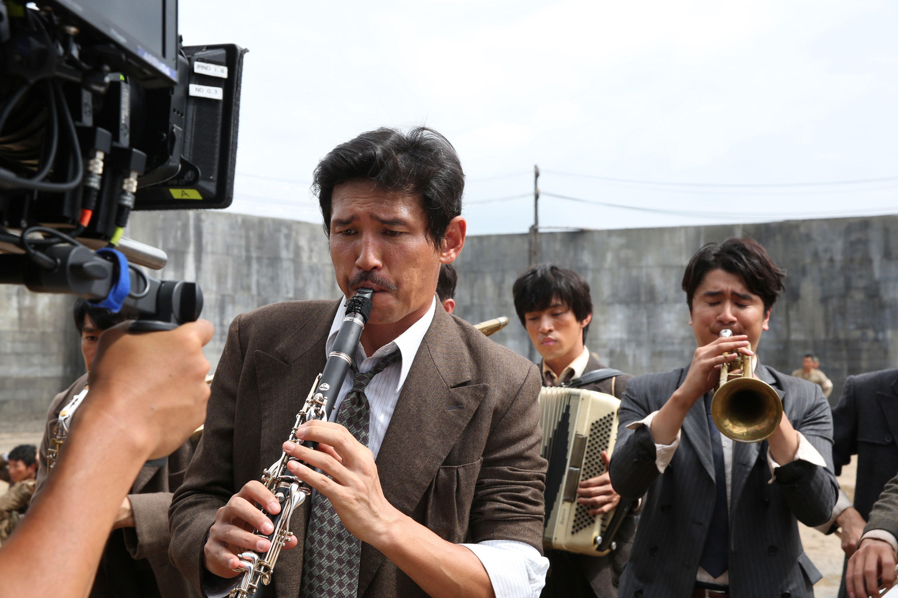 影帝黃晸玟被導演及眾演員公認，是電影《軍艦島》拍攝時的精神支柱。