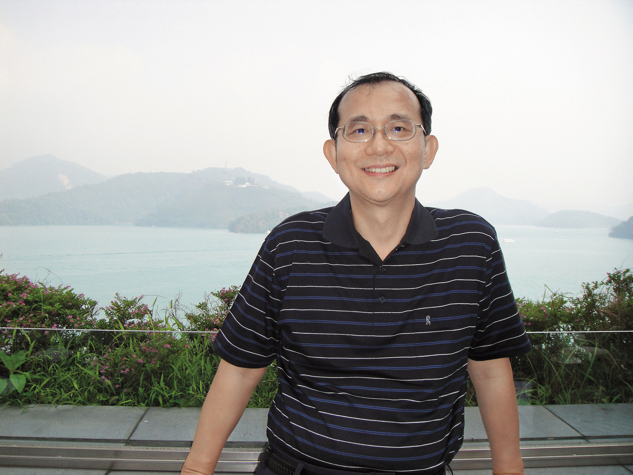 彰師大管理學院院長黃華山運用自身影響力照顧兒女，幫忙搶職缺還協助詐騙集團吸金。（翻攝自黃華山臉書）