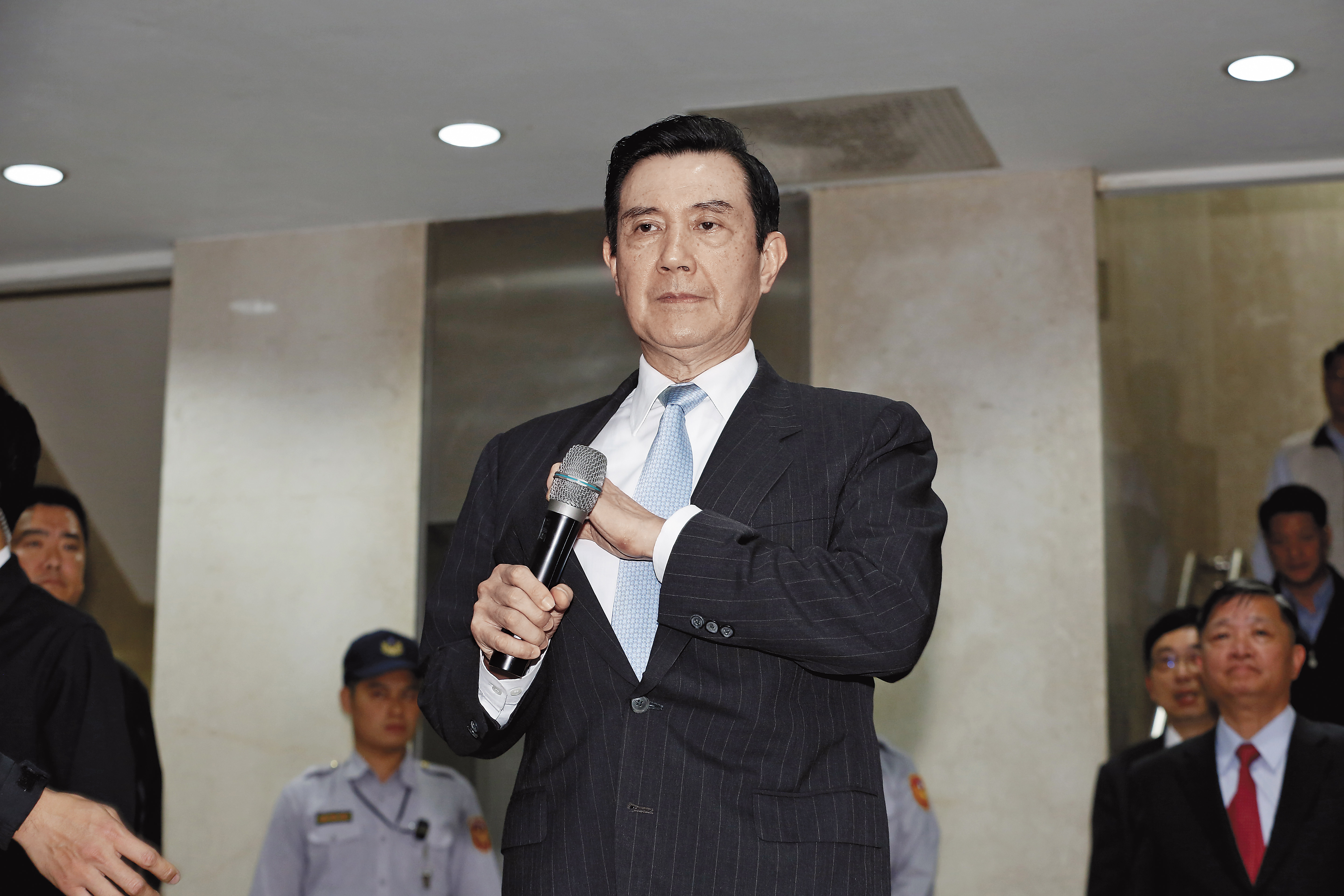 2012年時任總統的馬英九沒聽懂結核病新藥亞太授權的重要性，僅裁示交給衛生署研議。