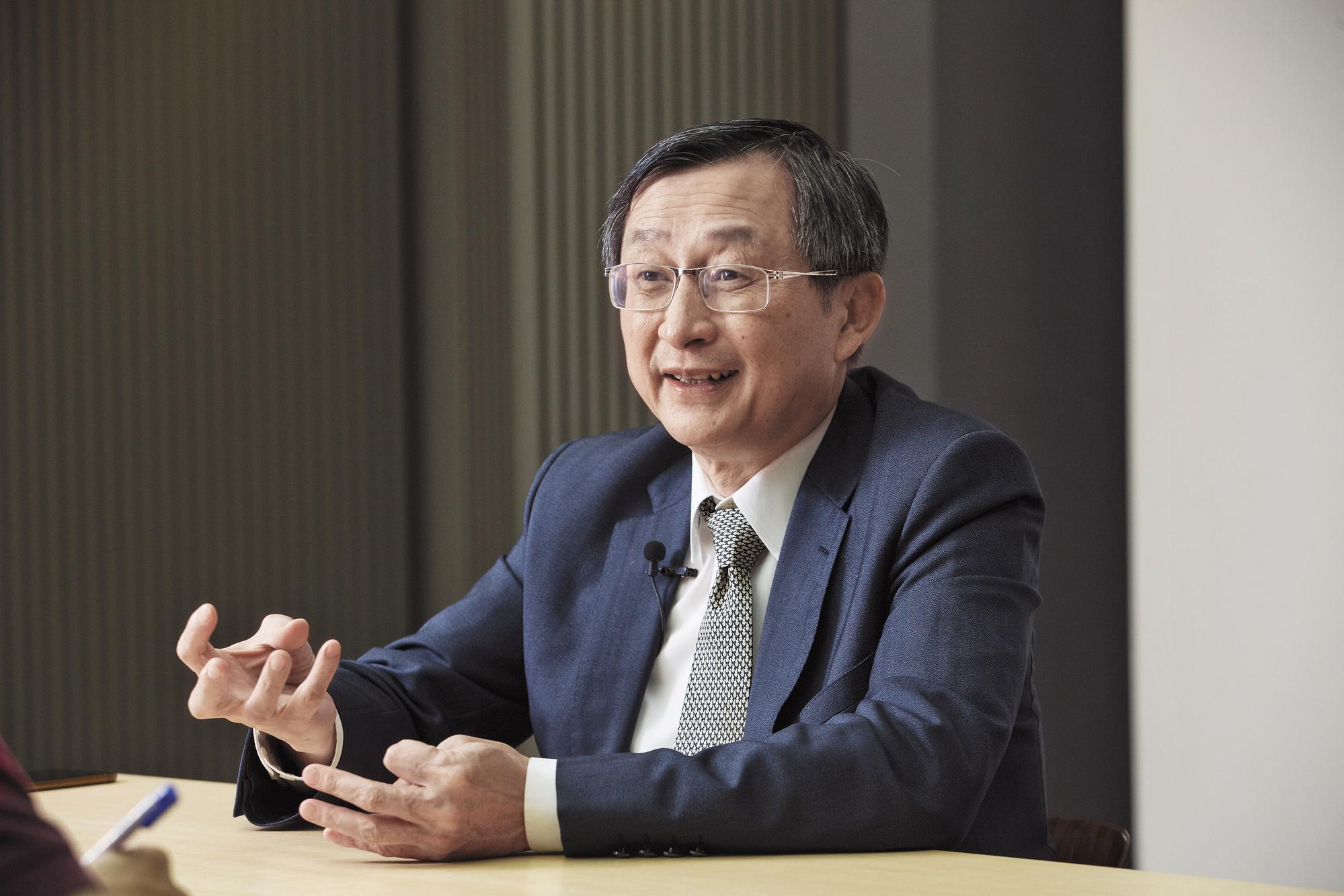 今年6月1日生醫聯盟風光成立,主席張鴻仁直言,要彙整民間問題,找對的政府窗口反映,做不好半年就關門。
