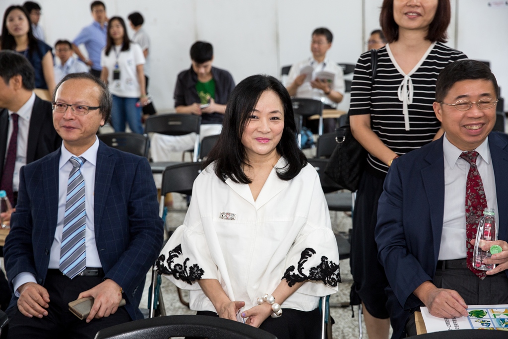 已故統一集團創辦人高清愿獨生女高秀玲，21日也現身統一股東會。
