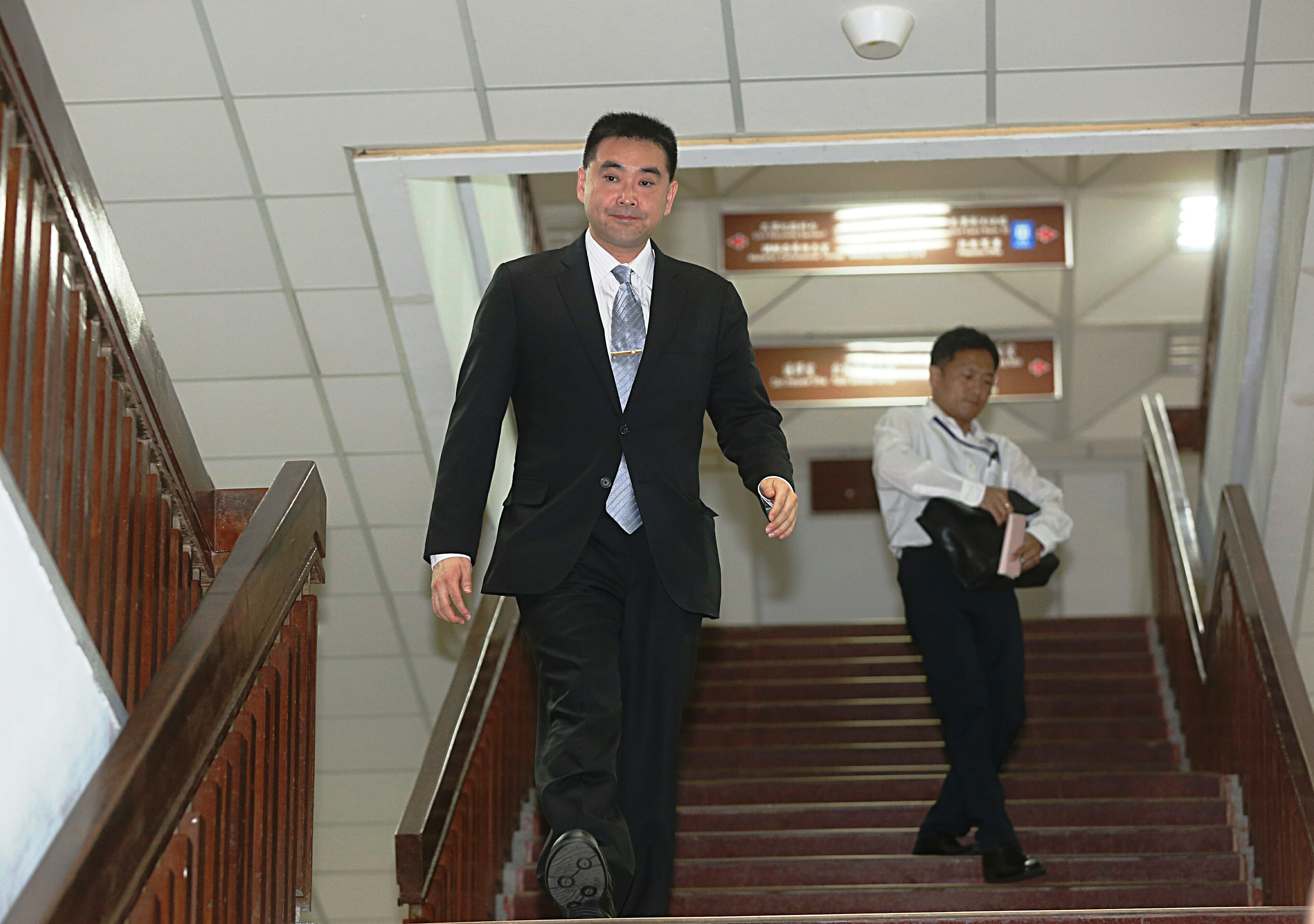 華南銀行副董事長林知延向妻子吳欣盈喊話，要求見面溝通。