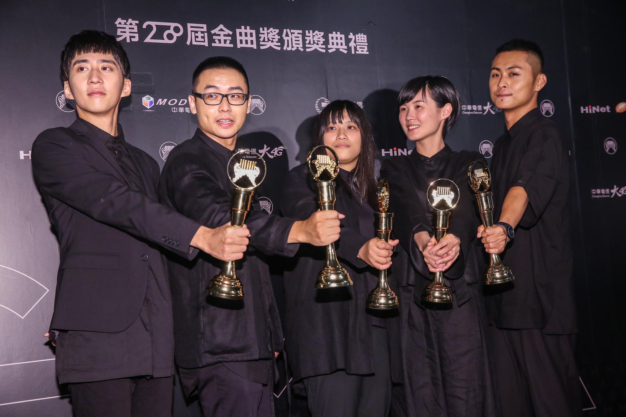 草東沒有派對拿下最佳新人、年度歌曲與最佳樂團大獎。