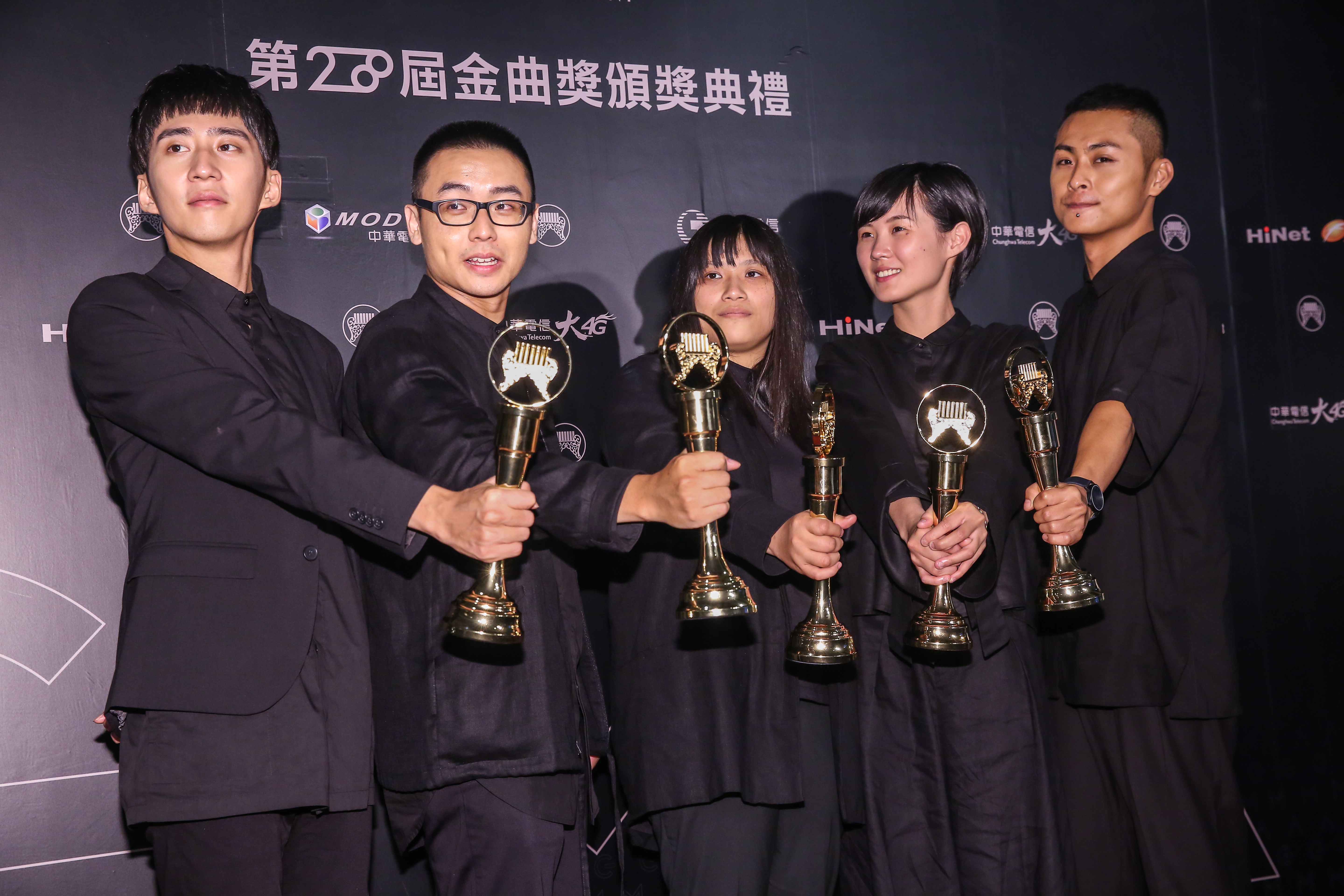 草東沒有派對拿下最佳新人、年度歌曲與最佳樂團大獎。