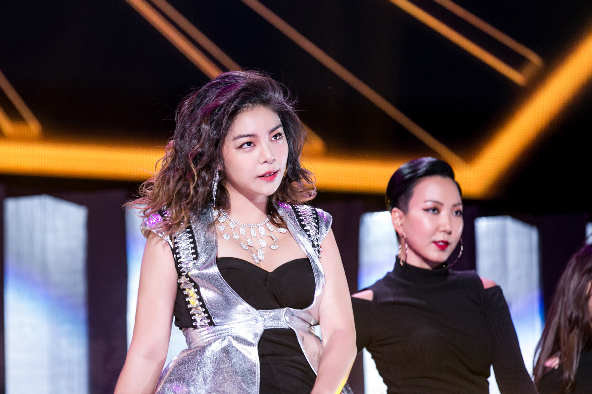 韓國「鐵肺歌姬」Ailee來台開唱，實力派仿CD美聲讓全場觀眾驚喜。