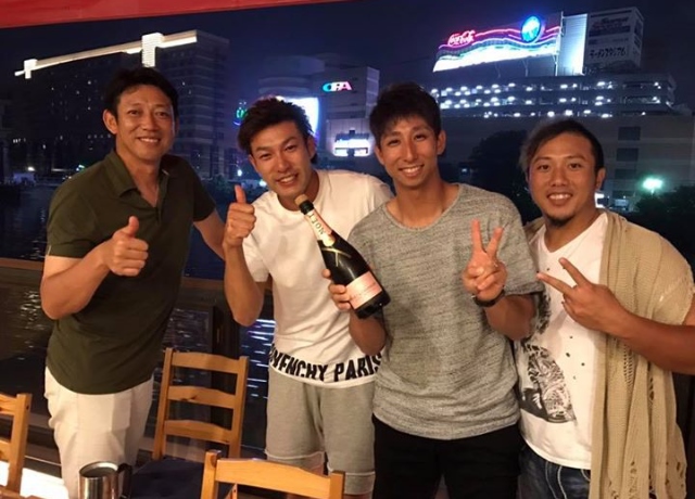 李杜軒臉書洩漏與日職球星柳田悠岐及日職教練等人見面。