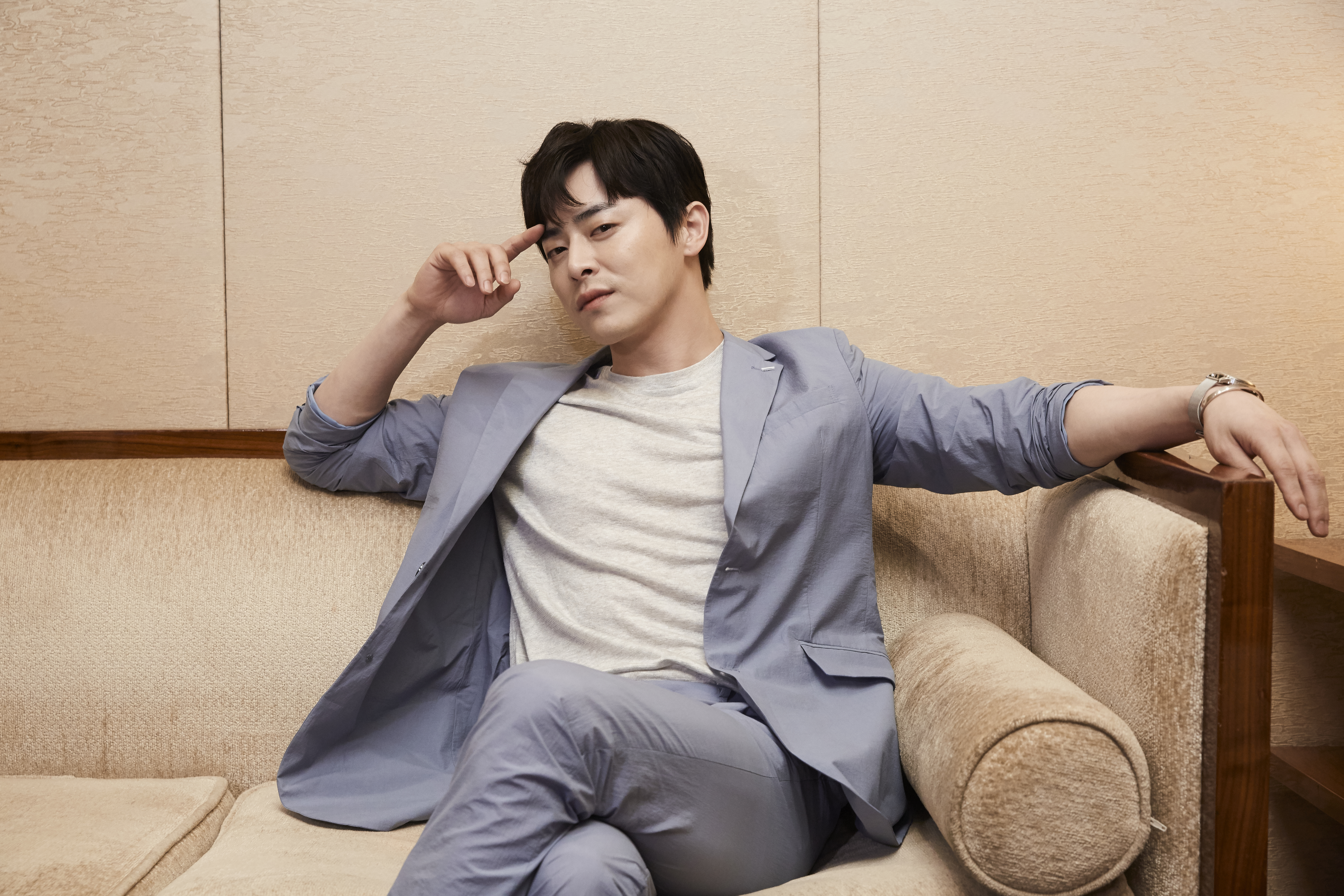 韓國演員曹政奭的中文名字是爸爸取的，期望他在政治上做一番大事，沒想到竟走上演員這條路。