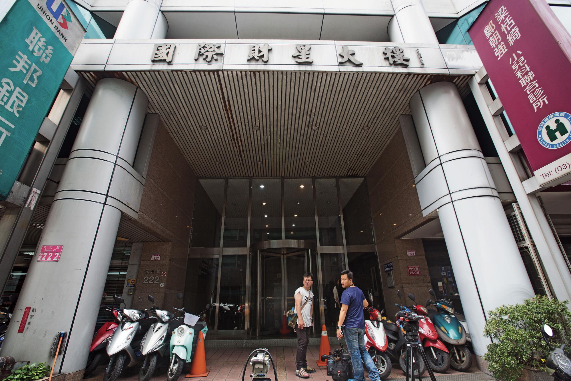 死者在中壢鬧區經營運彩分析公司,每月獲利高達300萬元。