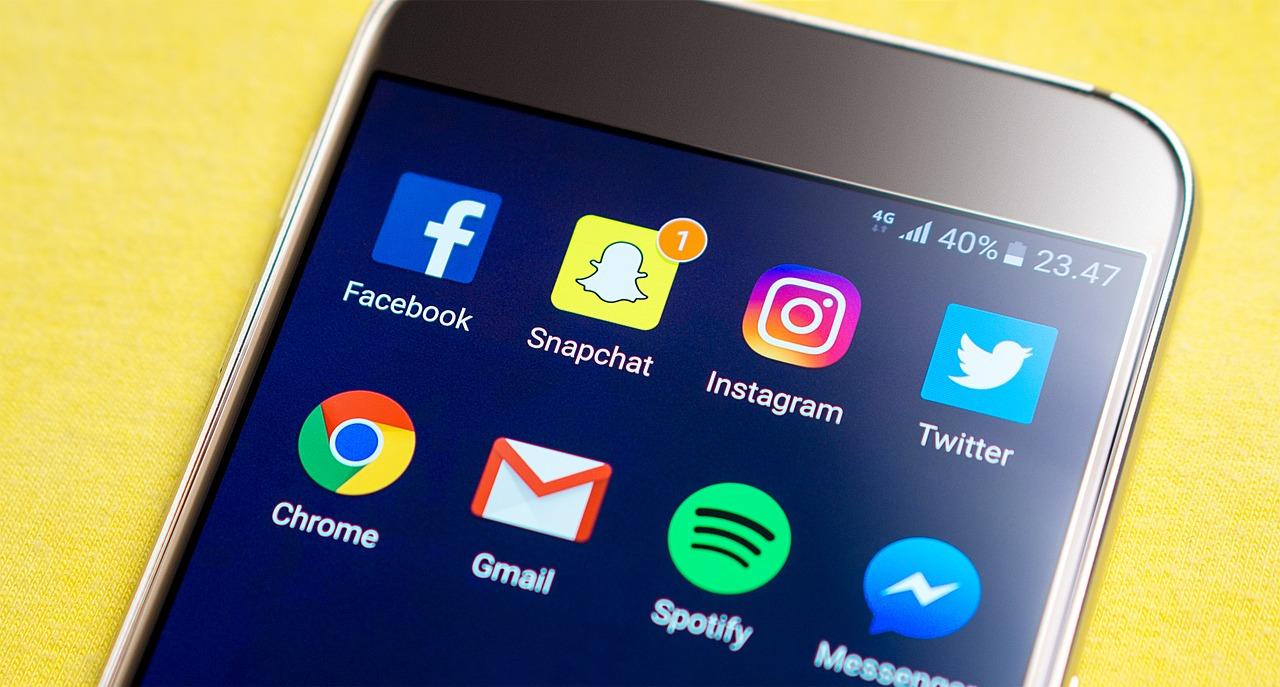 加入原創影音大戰，Facebook砸重本尋找好節目。