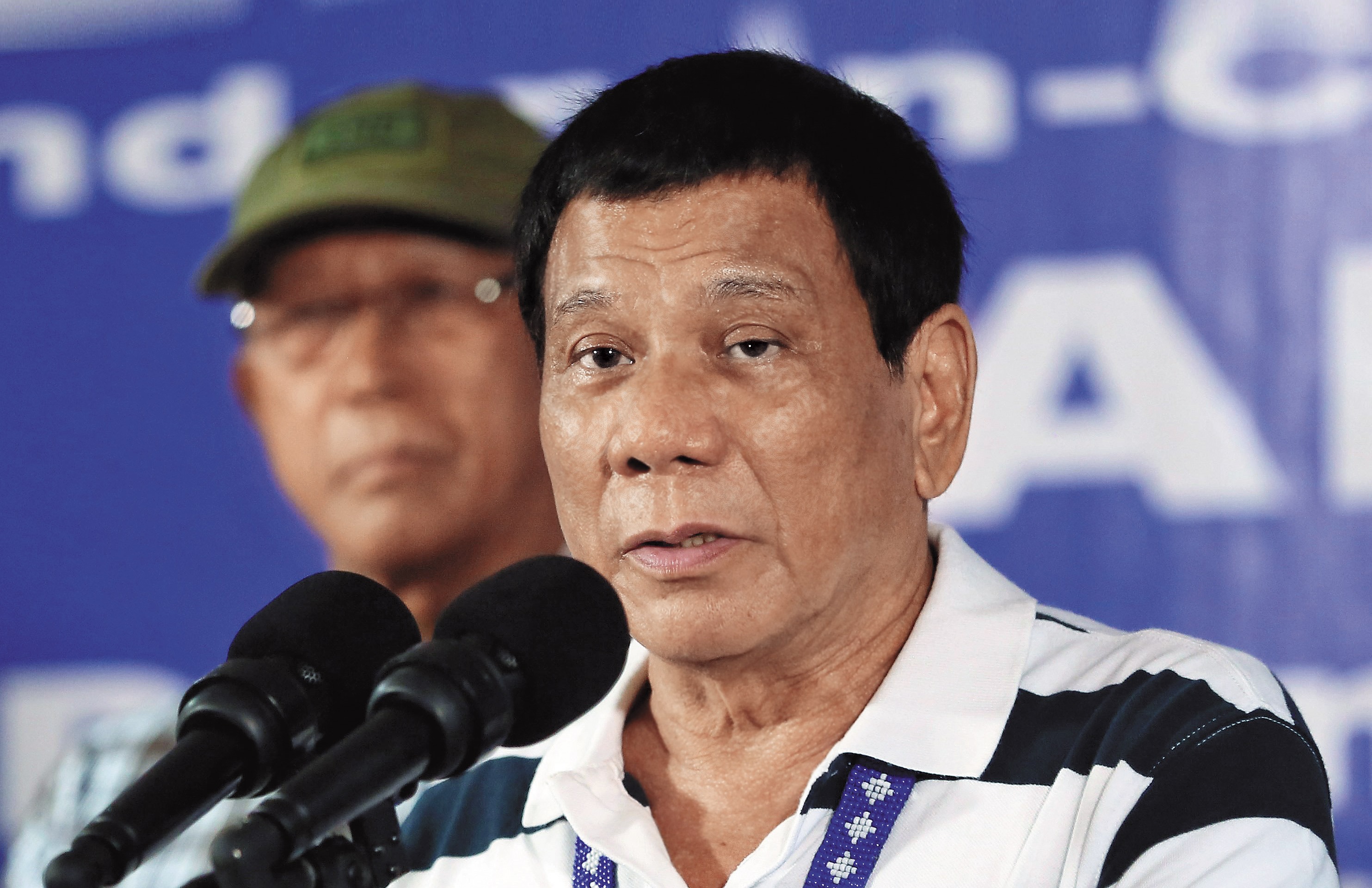 菲律賓總統杜特蒂神隱5日後，出席6月17日的官方活動，精神與氣色及活力都大不如前，已患呼吸系統重症。（東方IC）