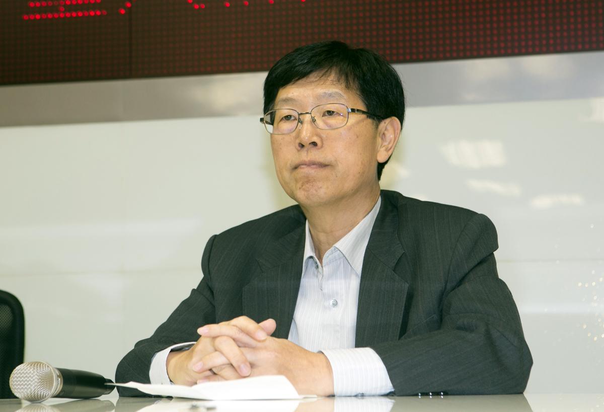 郭董下令由劉揚偉組成菁英團隊完成競標書,就是要全力拿下東芝。(今周刊提供)