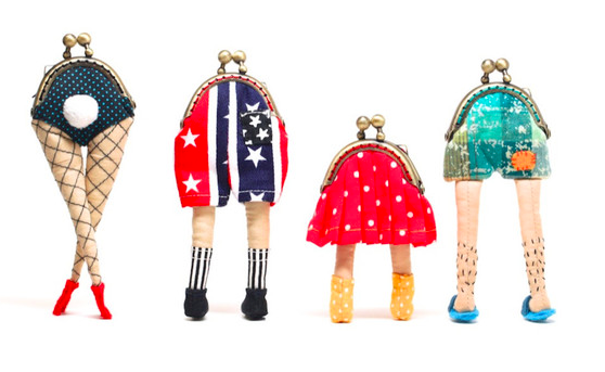 Misala的四款小人兒口金包項鍊裡，是來台後創作的新作品，創意十足，頗受好評。（截自網路）