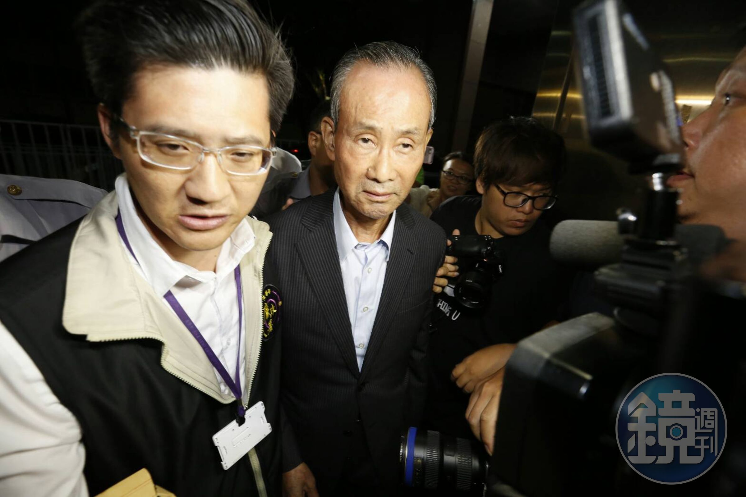 遠雄集團董事長趙藤雄，涉嫌浮報顧問費涉及掏空，遭廉政署移送北檢漏夜偵訊中。
