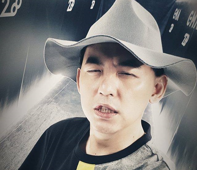 金曲獎頒獎典禮前一天，主持人黃子佼看似睡眼惺忪，其實如何主持心中早已有譜。（黃子佼提供）