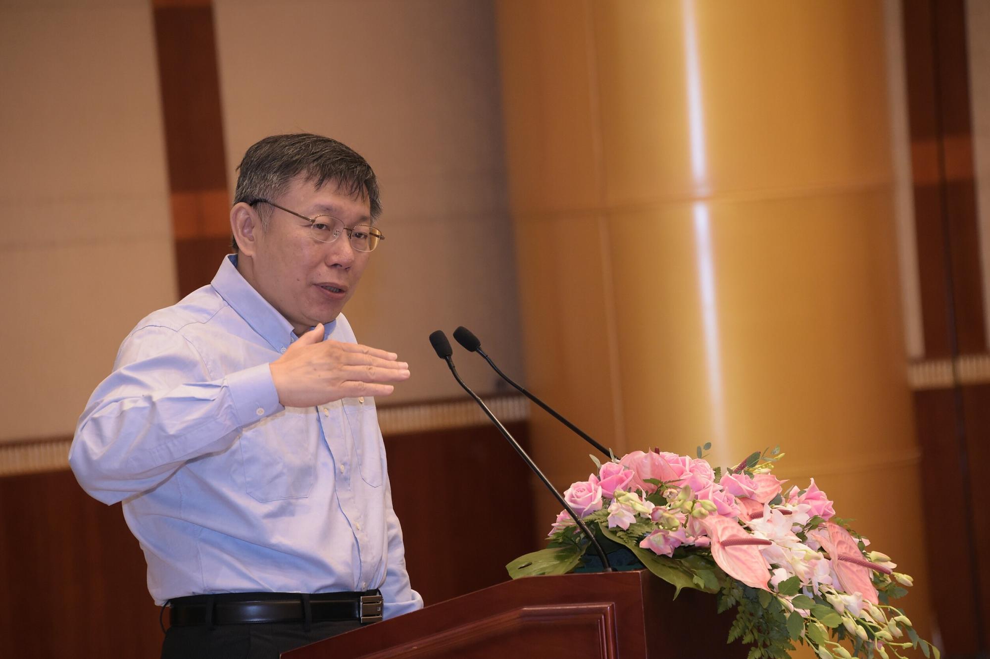 台北、上海雙城論壇上午登場，柯文哲致詞。