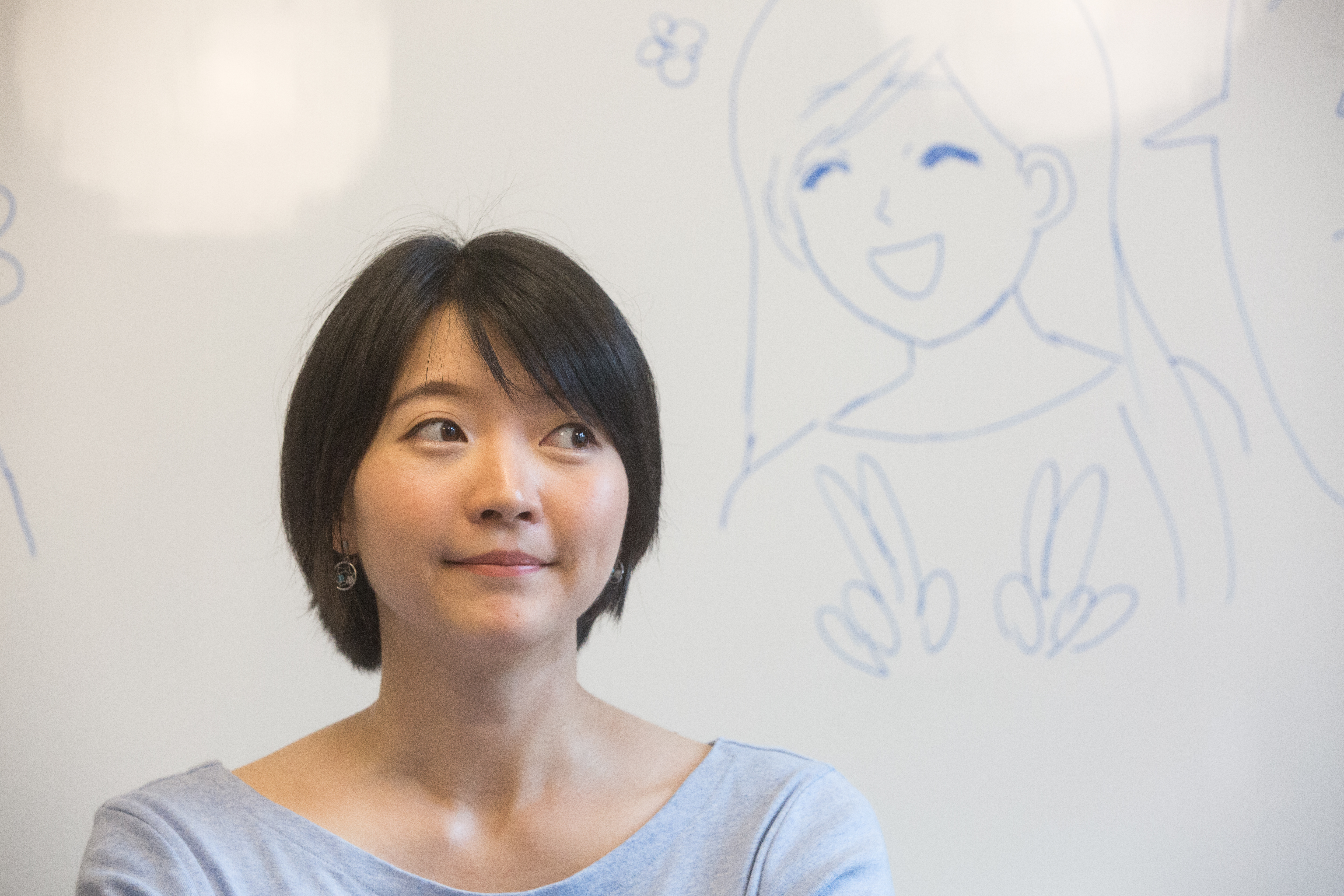 Tina畫出人在感情裡的荒謬無理，卻又如此貼近真實。