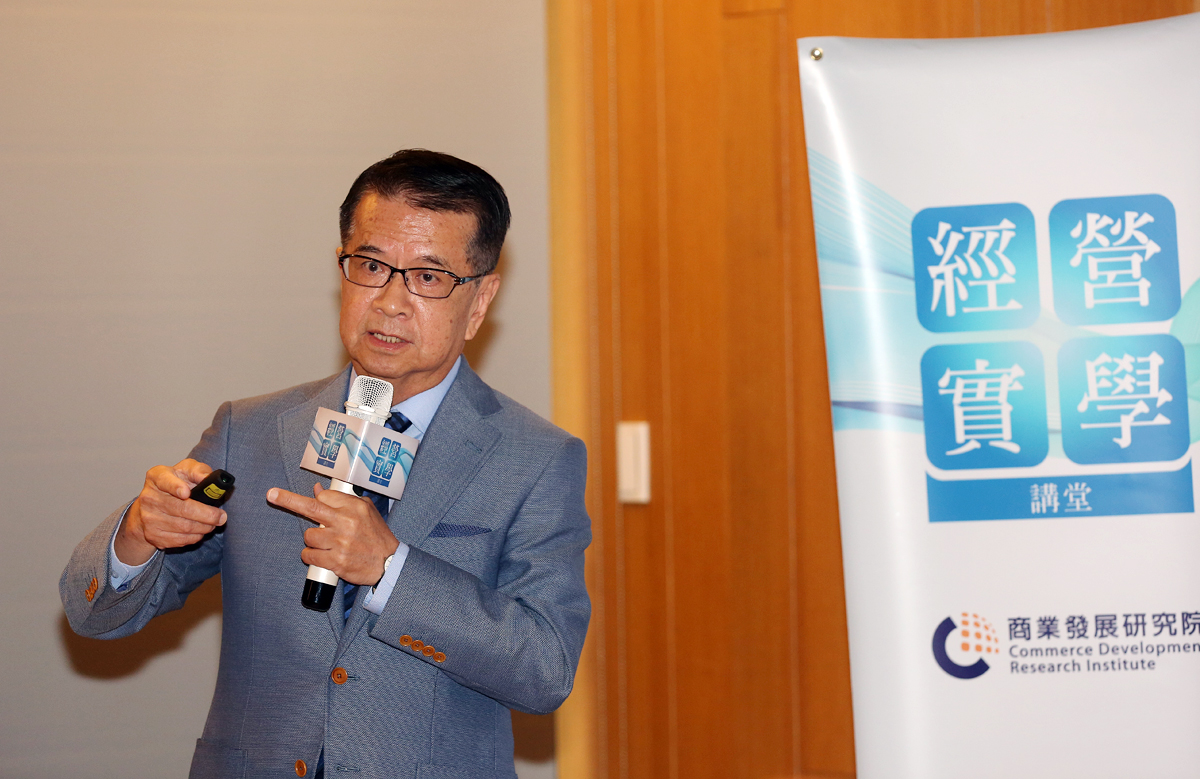 徐重仁過去在統一超商功彪炳，被外界封為「流通教父」。