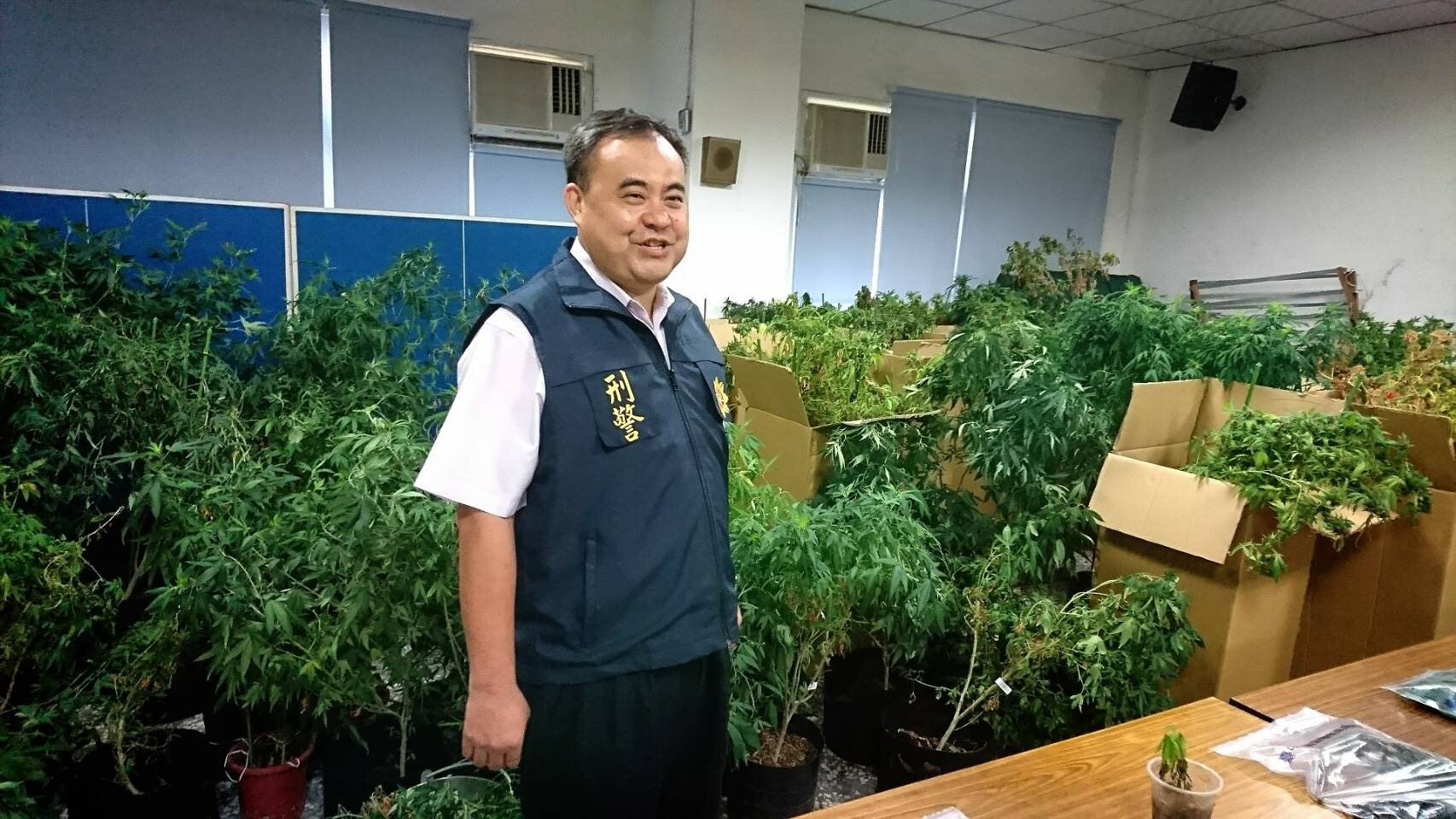 偵查隊長張添勝指出，以王嫌的收成量推估，3年來獲利500萬元。