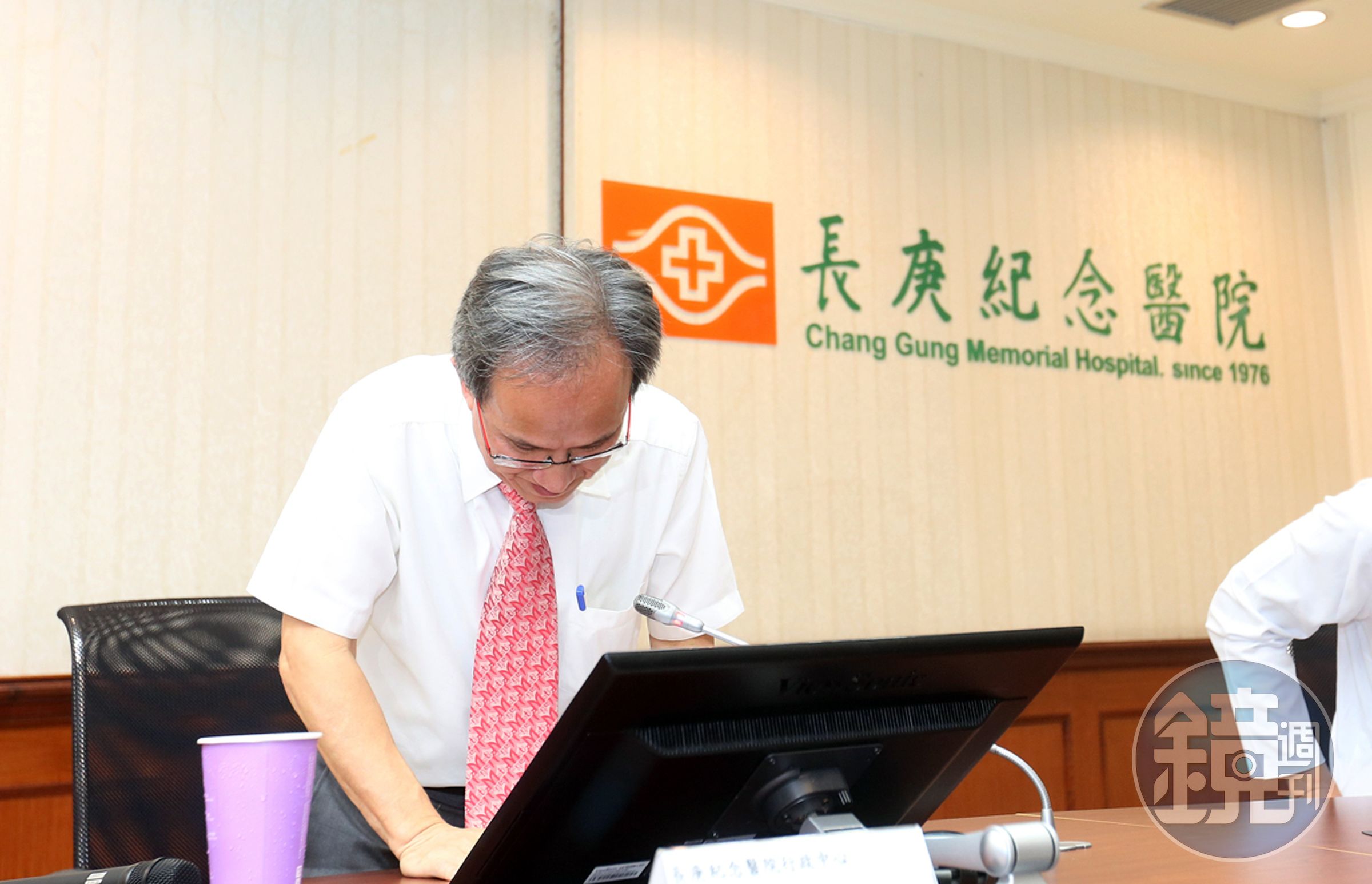 長庚醫院週一出面道歉，證實李石增和林口長庚院長鄭明輝請辭獲准。