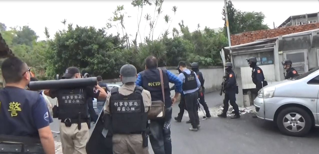 刑事局在今年一月就曾在彰化破獲詐騙機房，研判也與陳嫌等人有關。