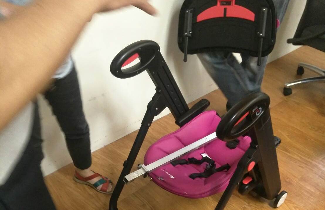 消保官針對市售7款高腳椅進行檢測,發現僅1款合格。