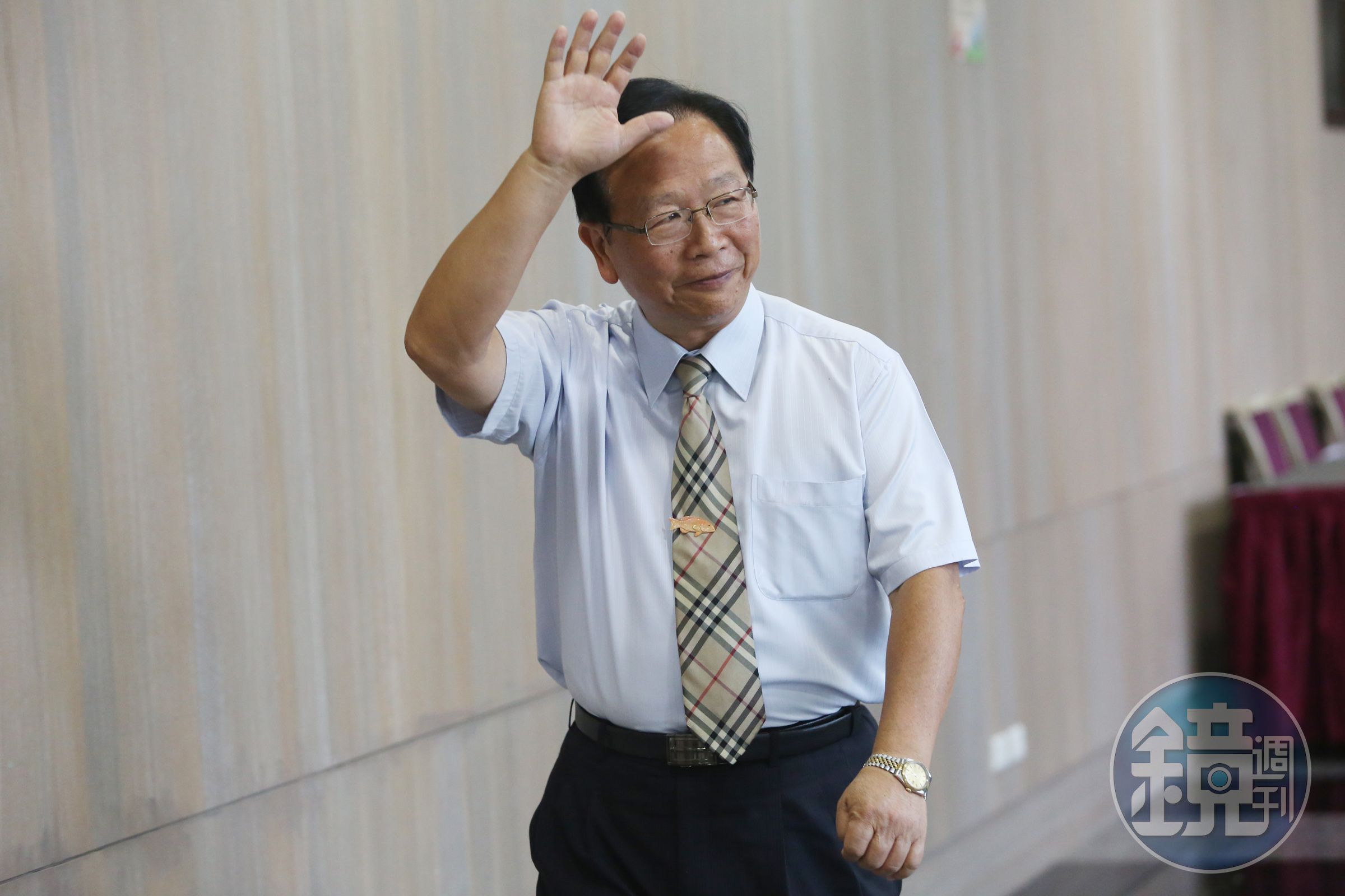 林德福強調，黨團決定前瞻條例時程與金額減半，吳敦義並未下任何指示。