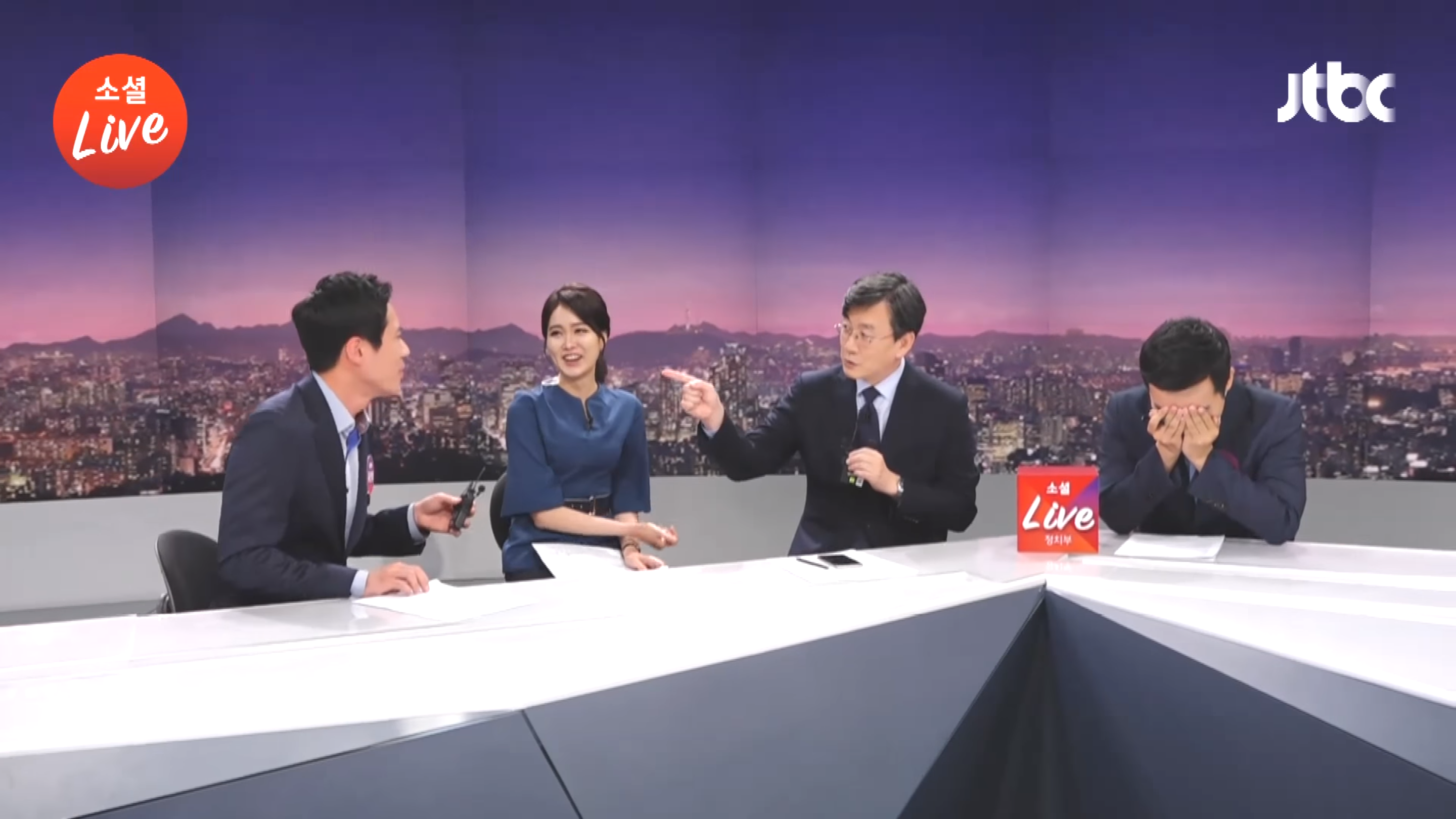 JTBC記者一席「女主播的外貌跟薩德無關聯」的發言，引發爭議。(截圖自JTBC電視台)