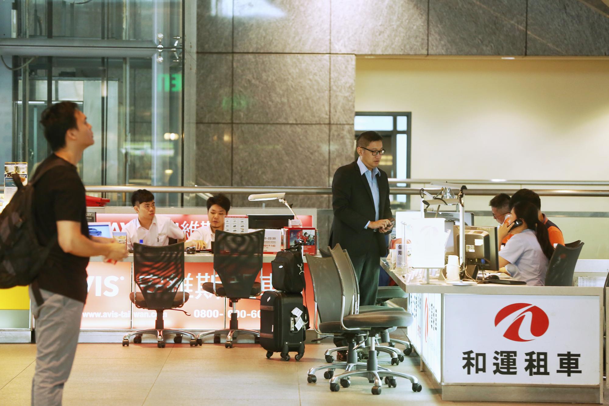 消費者利用網路來選訂車輛,能節省更多時間。