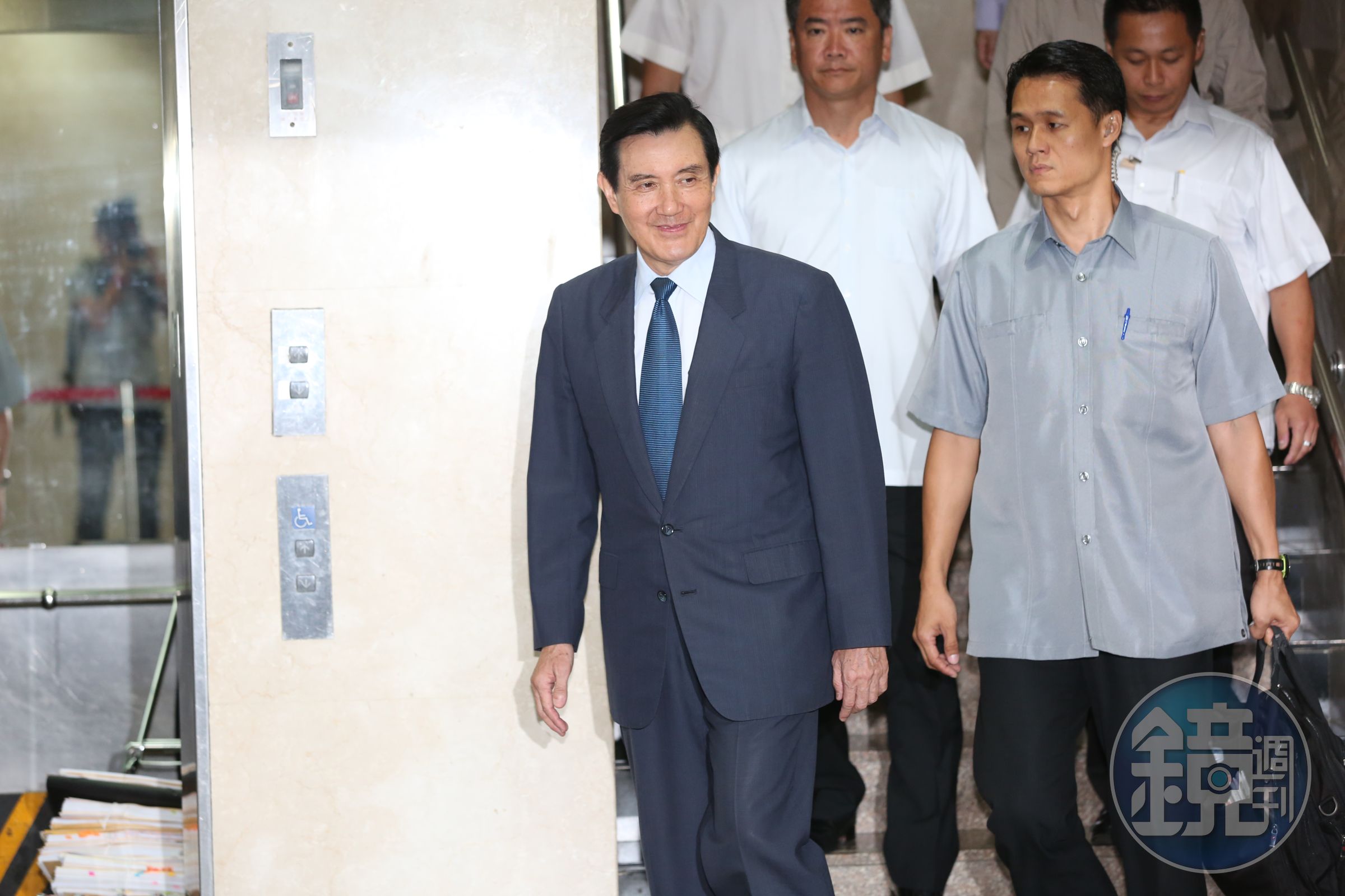 前總統馬英九出庭，遭檢察官諷是火力強大行政怪獸，侵害檢察官獨立。