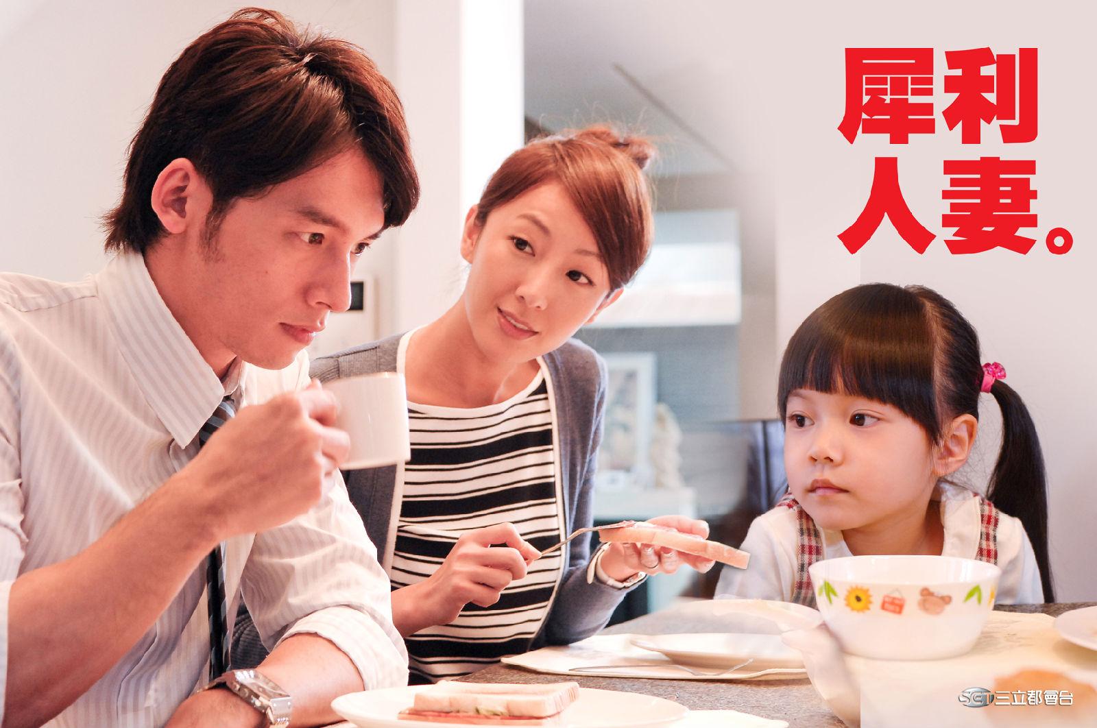 溫昇豪(左)主演《犀利人妻》暴紅,一度壓力大到收視創新高也開心不起來。