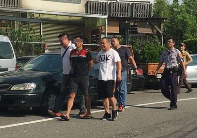 警方大費周章才抓到傷害罪通緝的余文武。
