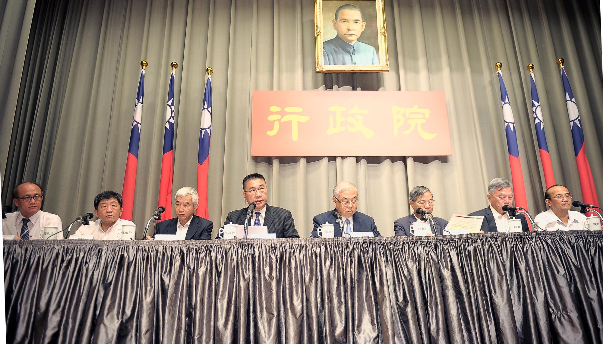 行政院今天舉行行政院會,通過前瞻基礎建設計畫第一期特別預算,隨即將送立法院審議。