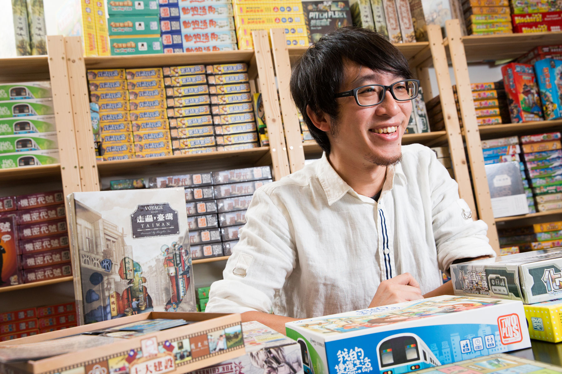 龔義詔投身桌遊設計15載，從一名自行摸索的業餘設計師，到現在成為桌遊出版社的總編輯。