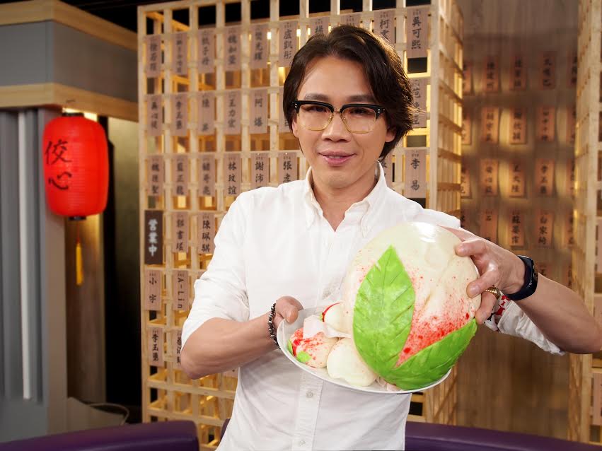 愛妻Penny為陶喆親手製作了壽桃。