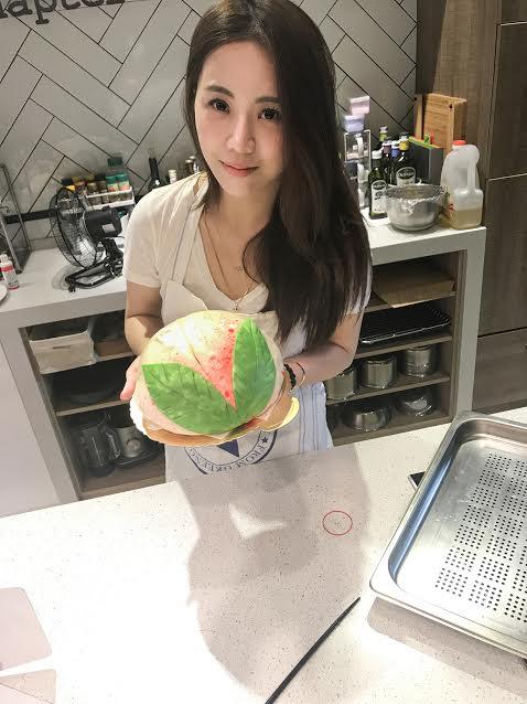 Penny祕密籌畫兩個禮拜，送上壽桃給陶喆驚喜。