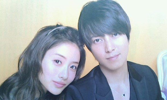 山下智久跟石原聰美的婚訊爆出陰謀論，說是要炒戲並且兼救傑斯尼的人氣。（翻攝網路）