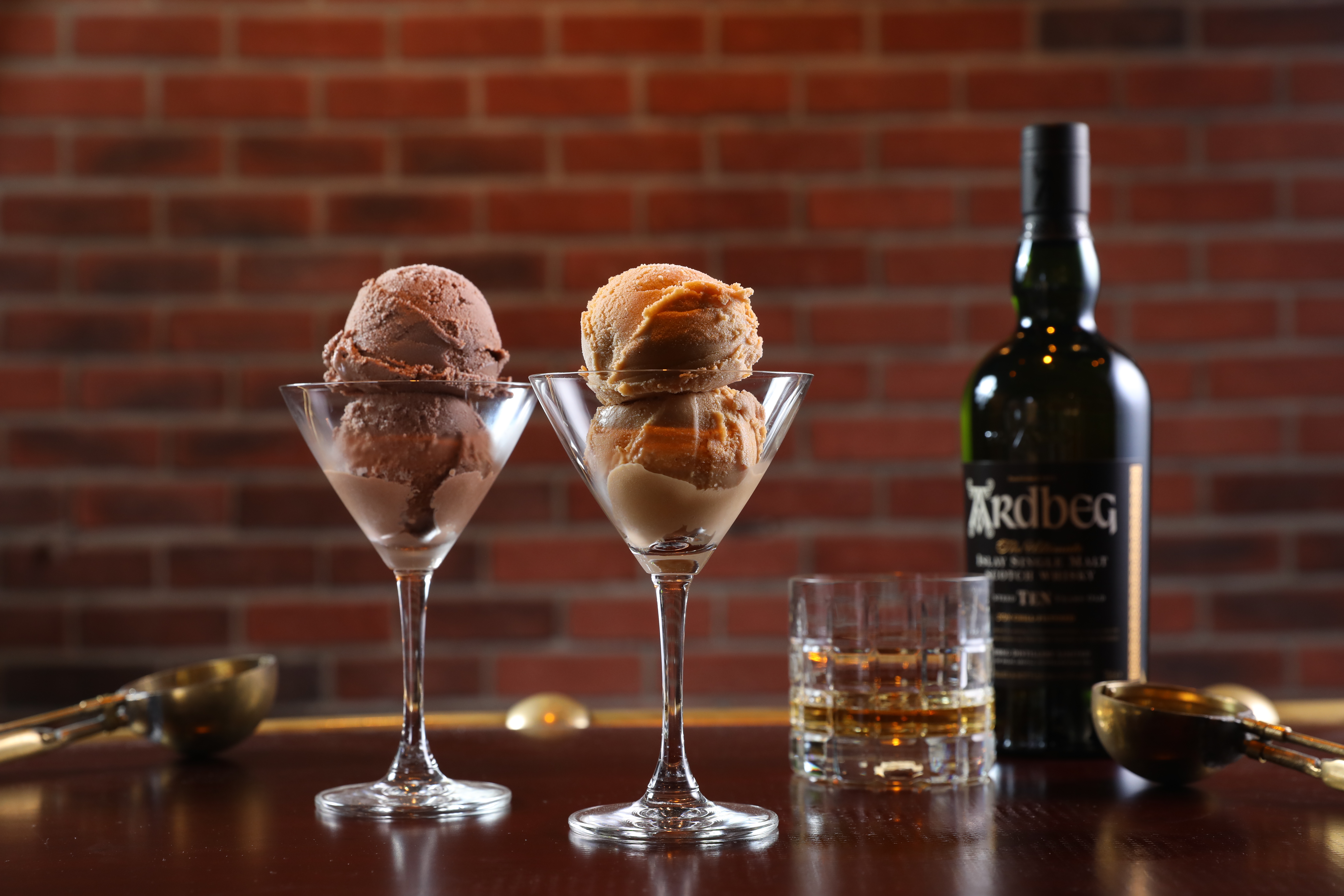 Ardbeg被封為艾雷島的「泥煤味怪獸」，勾搭義式冰淇淋，叫人意想不到合搭。