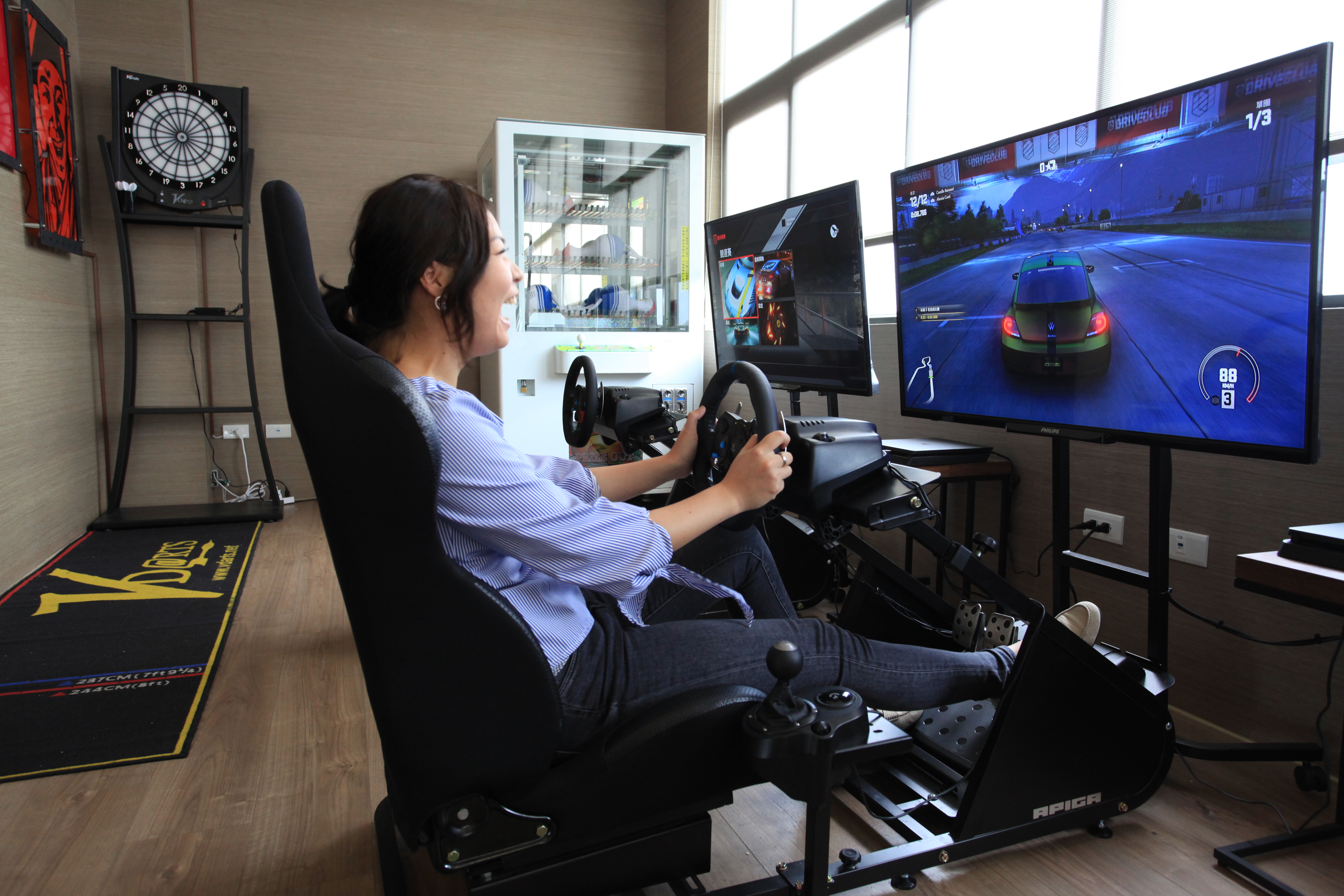 「回行旅」的星空迴廊，設置遊戲台，大孩子也玩得不亦樂乎。