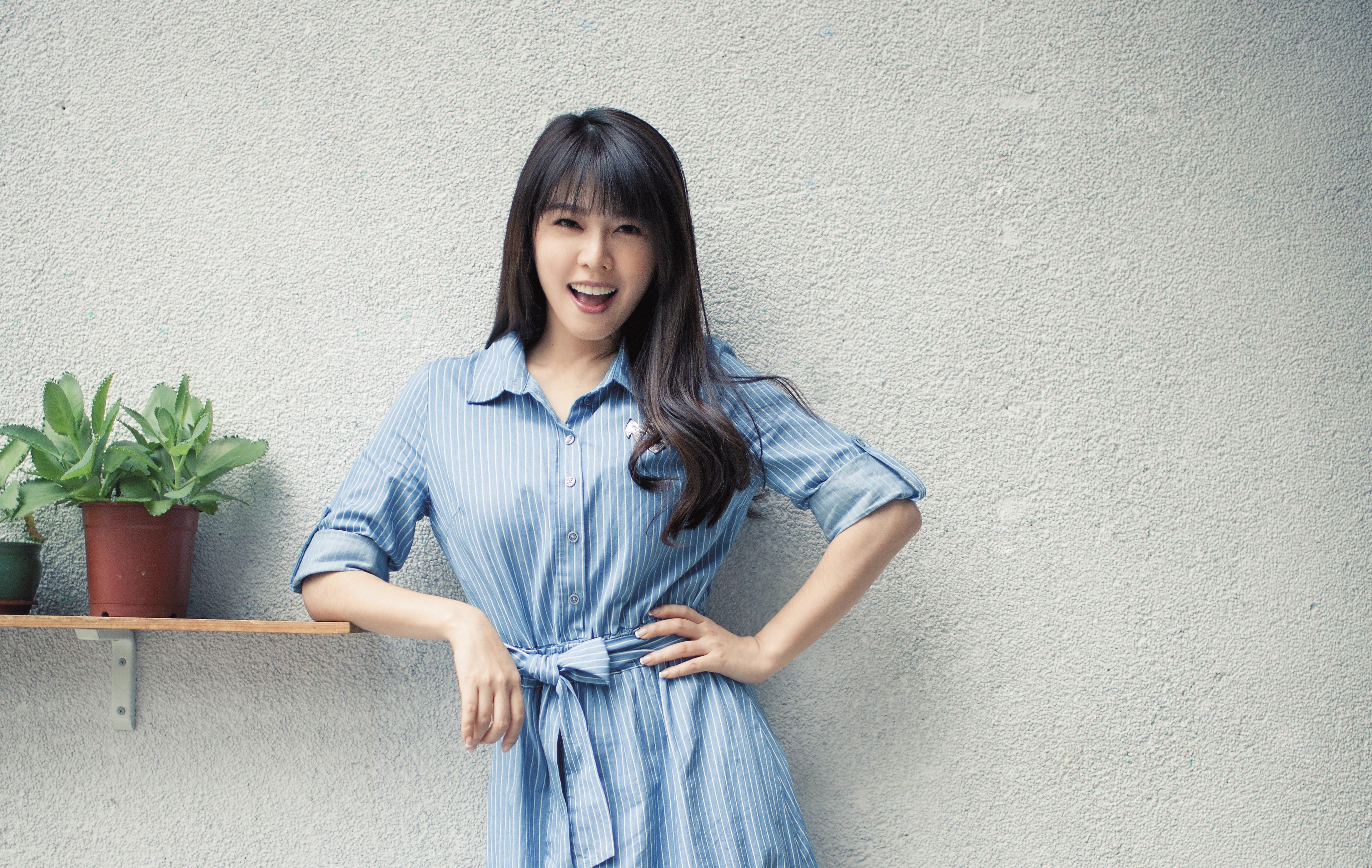 白家綺是民視新生代花旦，開朗嬌媚又正向，擁近百萬粉絲，吃苦當吃補的精神獲粉絲稱讚。