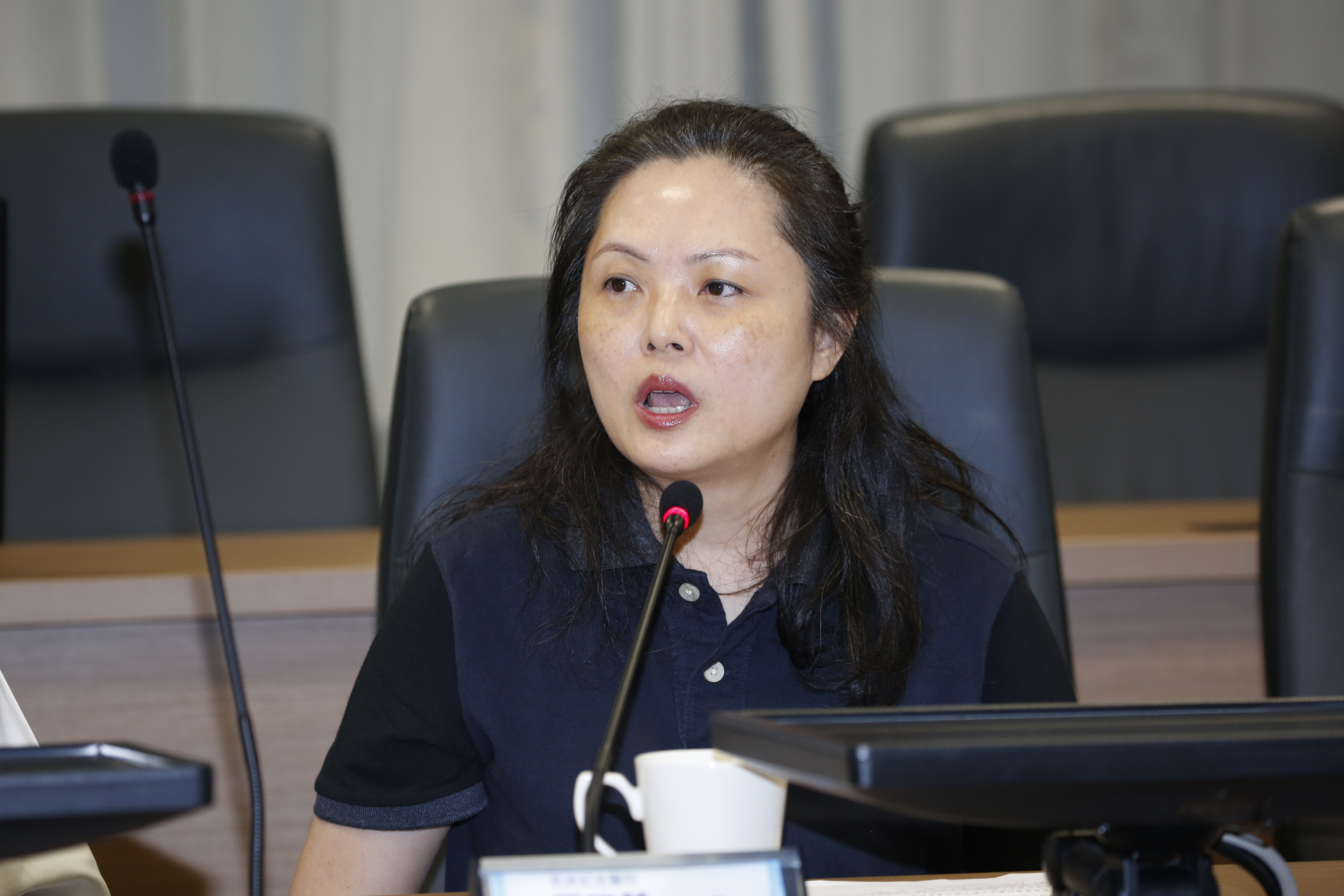 王瑞慧為保董座大位，親上火線回應李石增指控。