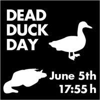 荷蘭鹿特丹自然史博物館訂每年6月5日17:55分,為悼念那隻綠頭鴨的DDD Day,還為此出了一件T恤。(Improbable Research提供)