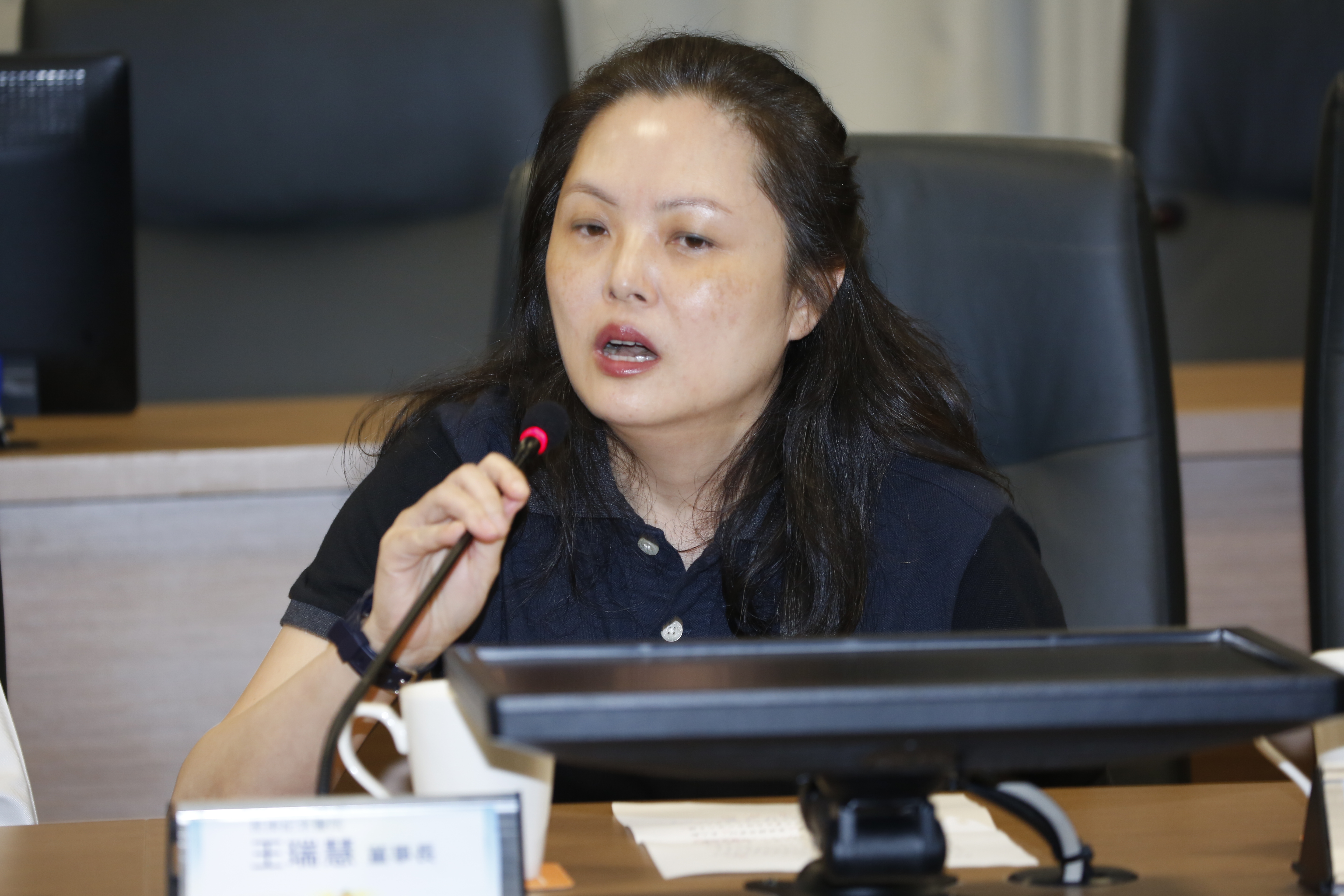 長庚發出聲明稿表示，媒體報導9位董事簽名要王瑞慧下台一事為子虛烏有。