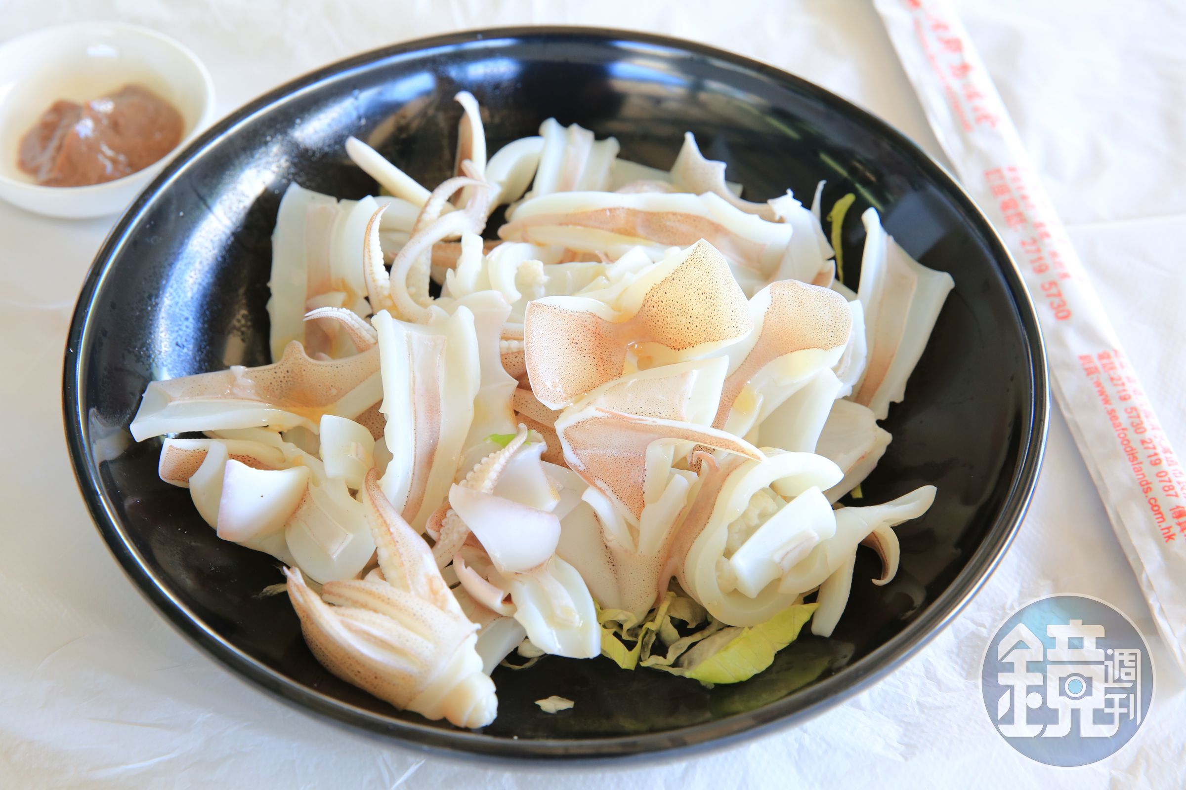 「汆燙墨魚」是很清爽的作法，鮮甜可口，也是布袋澳的招牌海鮮料理。（單點，港幣78元／份，約NT$305）