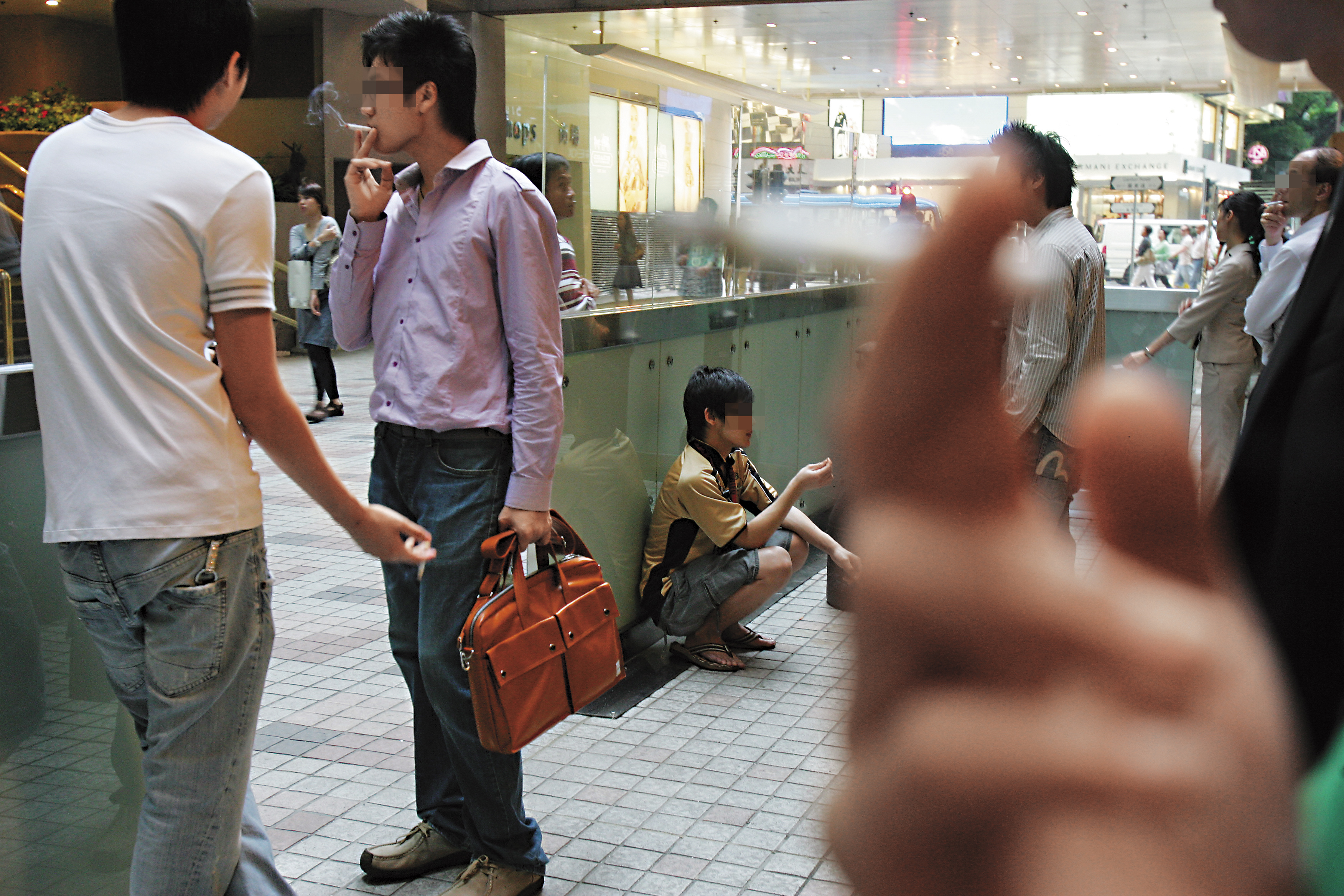 菸稅調漲20元以及每年龐大的菸捐，沒有花在刀口上，讓癮君子顯得像冤大頭。